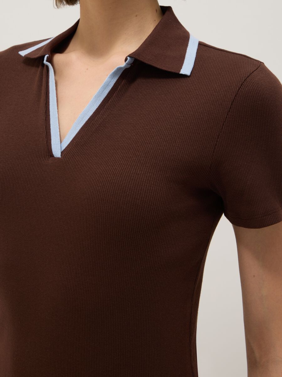 Brown stretch cotton regular fit polo with contrasting collar_3