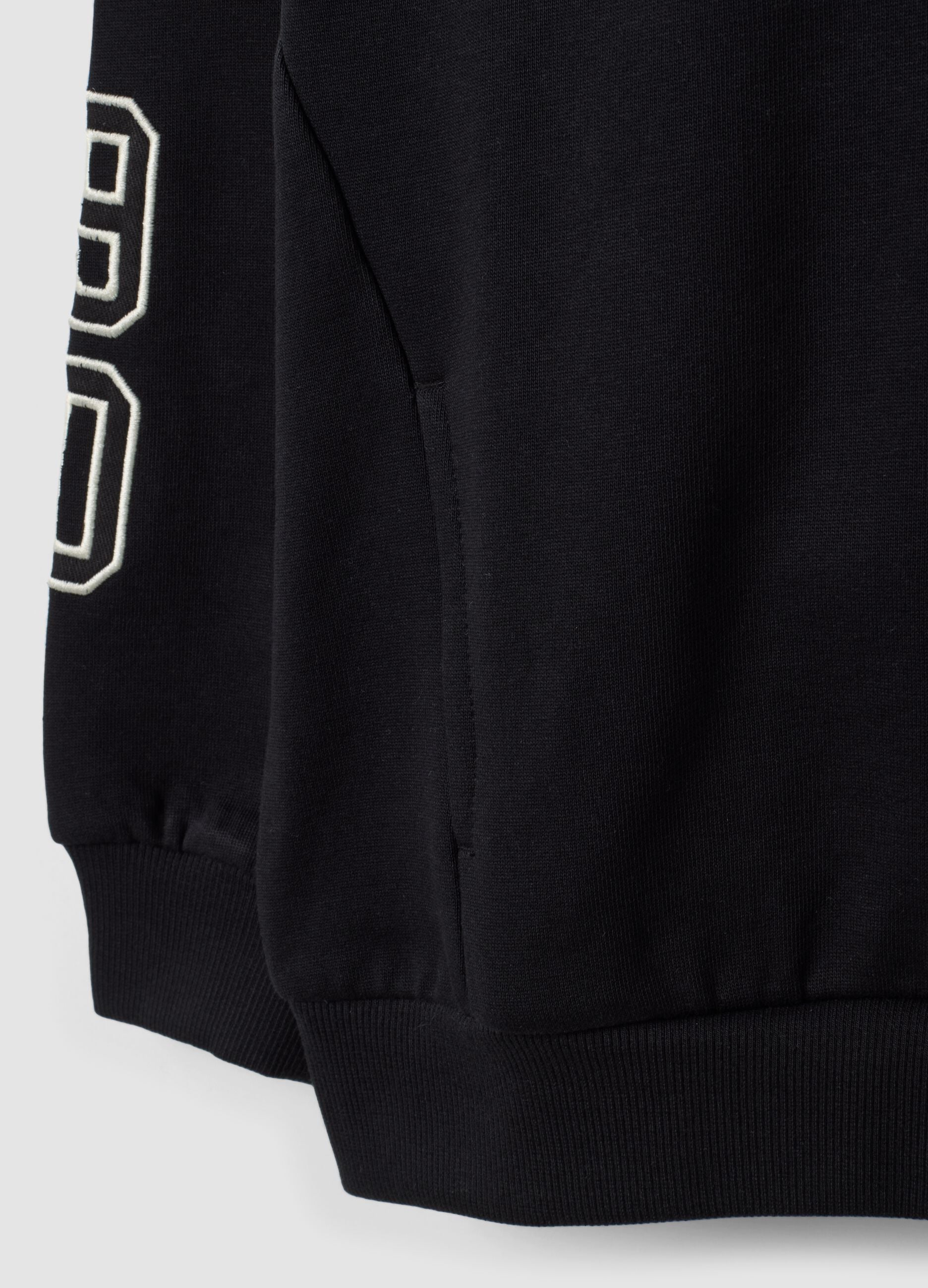 Black pure cotton hooded sweatshirt with decorative prints for boys