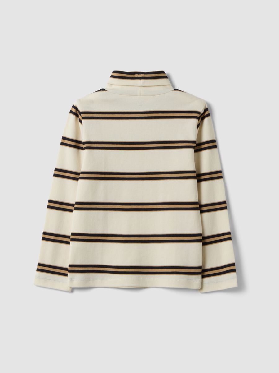 Maglia beige a righe in puro cotone organico con dolcevita_1