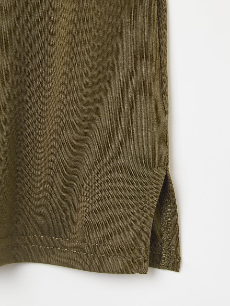 T-shirt with V neck and kimono sleeves_5