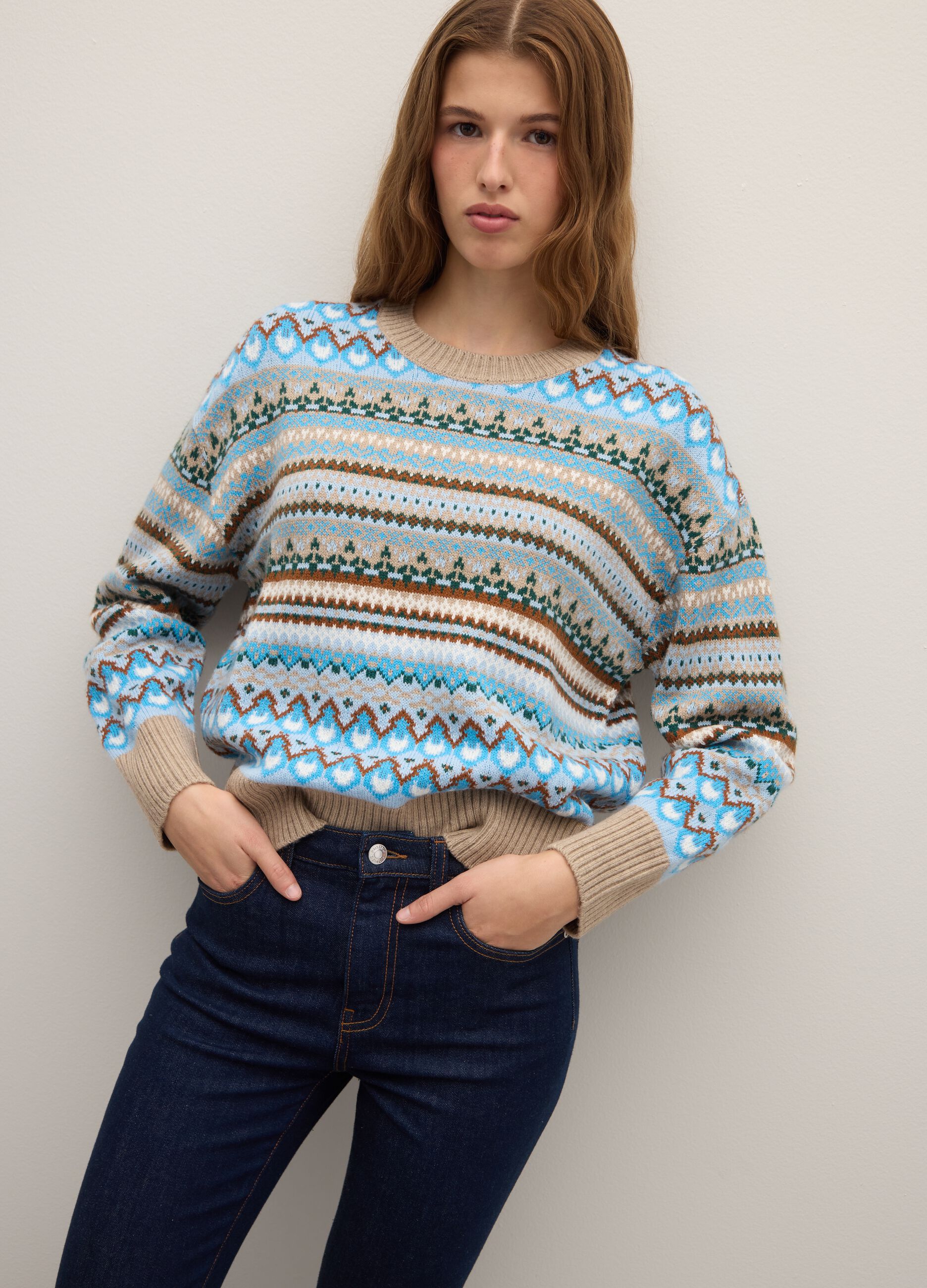 Pull col rond multicolore &agrave; motif g&eacute;om&eacute;trique, coupe r&eacute;guli&egrave;re