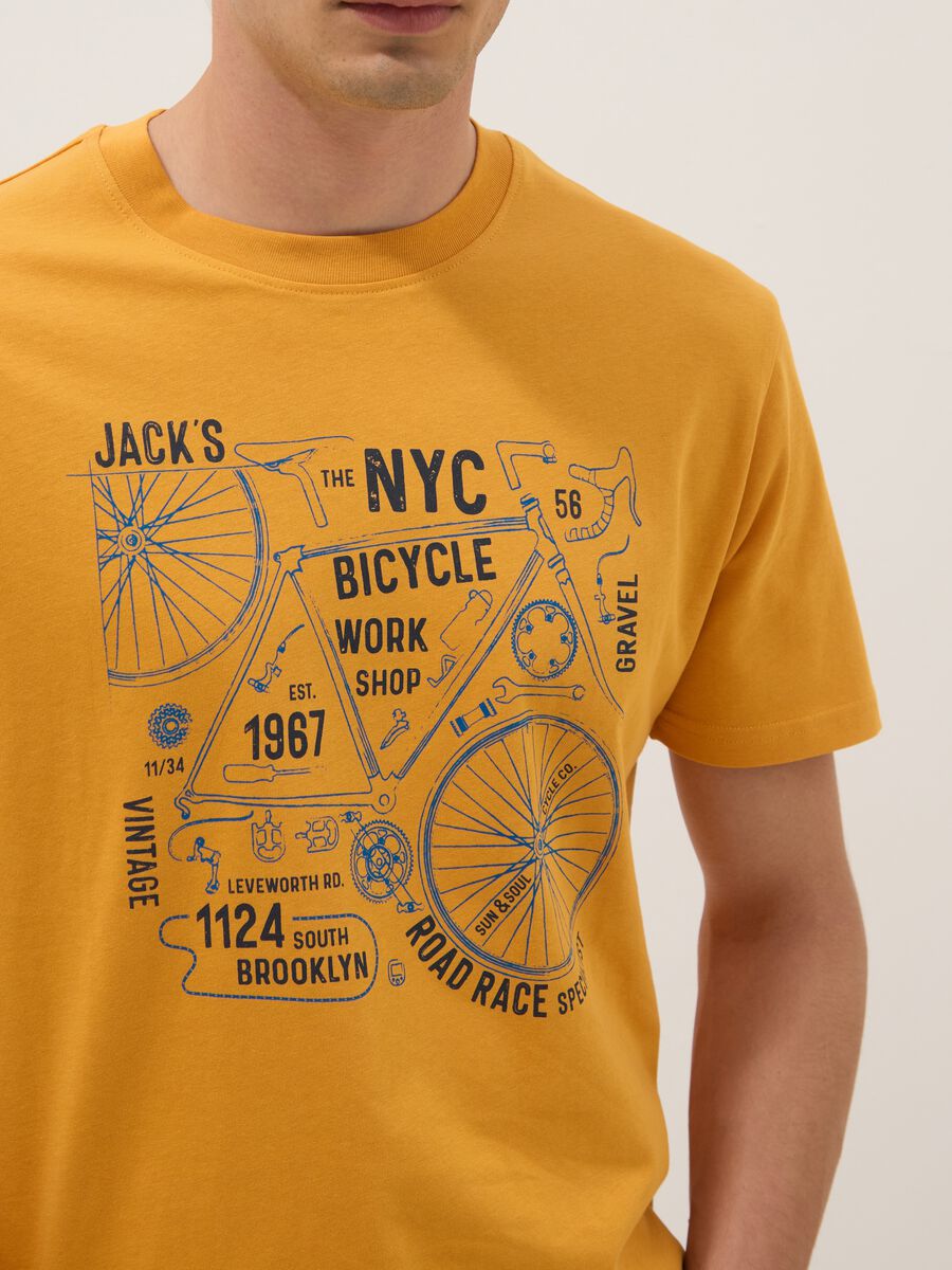 Oranges T-Shirt aus reiner Baumwolle mit Frontprint, Regular Fit_3