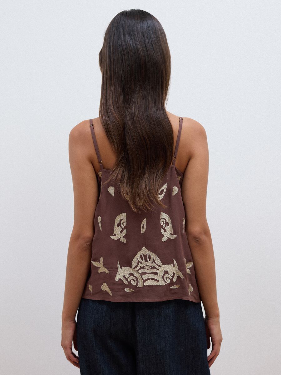 Brown fitted pure viscose top with thin straps and embroidered pattern_3