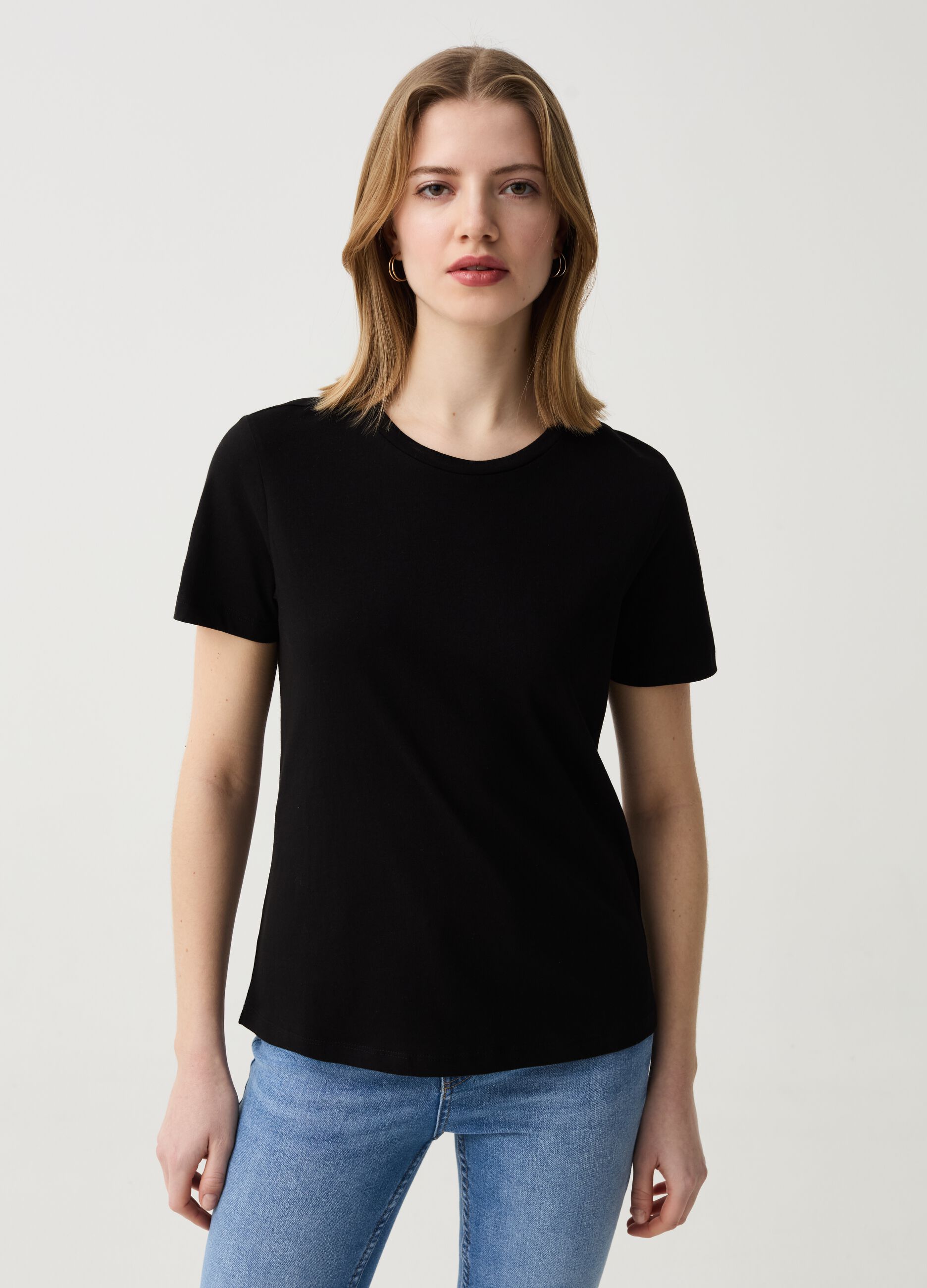 Essential cotton T-shirt with round neck