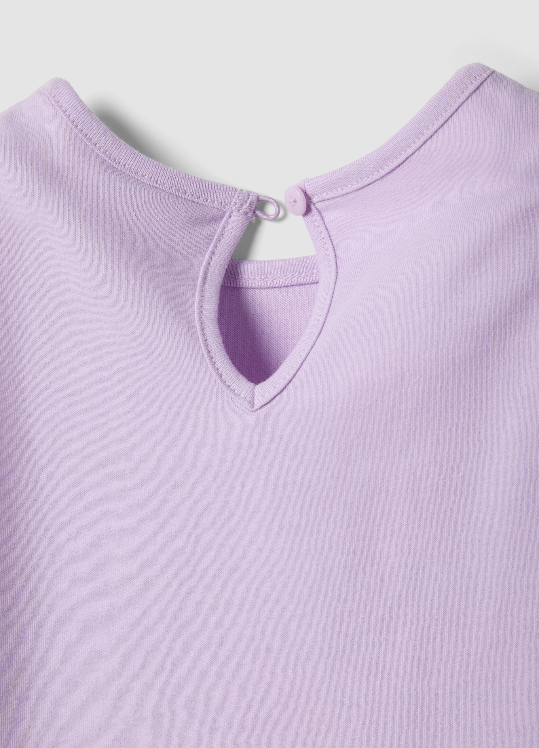 Lila M&auml;dchen-Tanktop aus reiner Bio-Baumwolle mit Print und R&uuml;schen