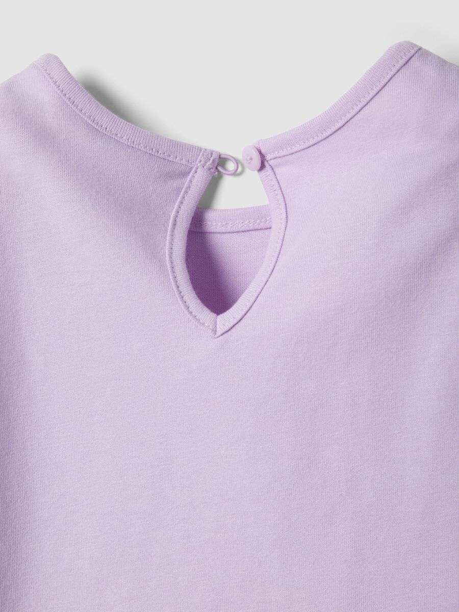 Lila M&auml;dchen-Tanktop aus reiner Bio-Baumwolle mit Print und R&uuml;schen_3