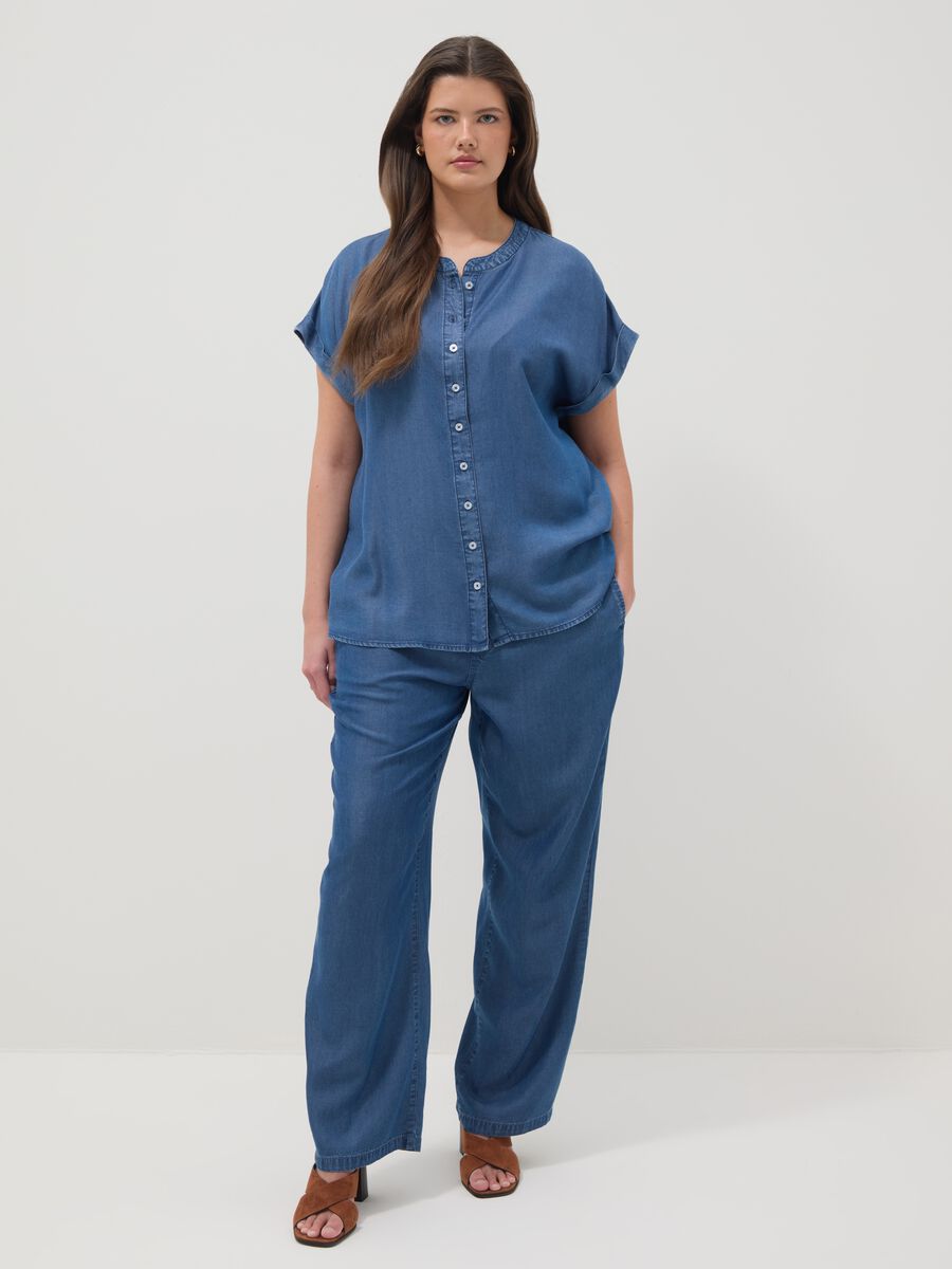 Blaue Bluse aus reinem Lyocell in Regular Fit mit Stehkragen_2