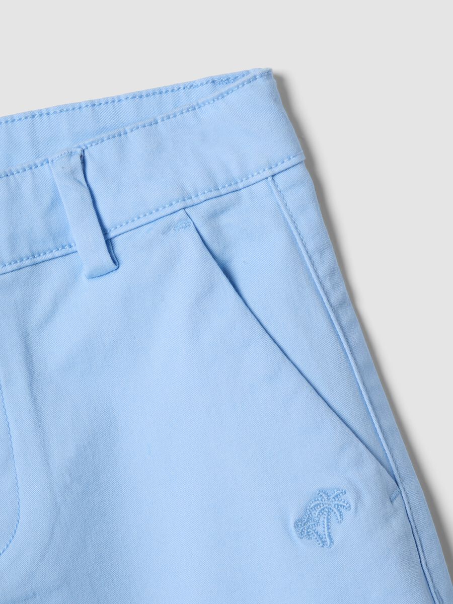 Boys&rsquo; light blue stretch cotton chino bermuda shorts, regular fit_2