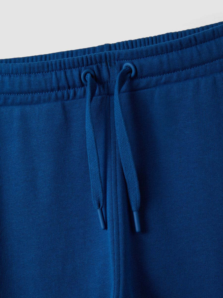 Blue organic cotton joggers with drawstring for boys_5