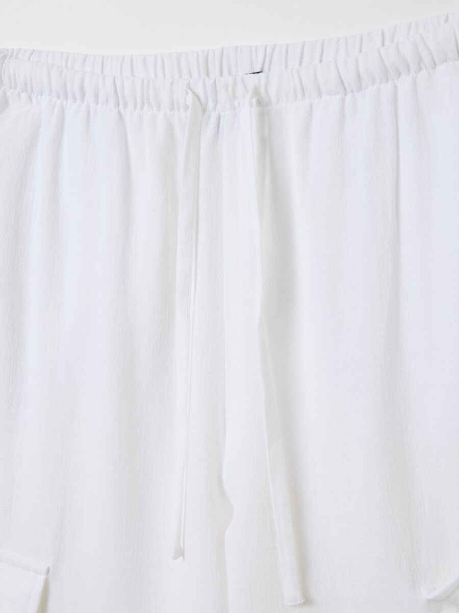 White Linen Wide-Leg Cargo Trousers_6