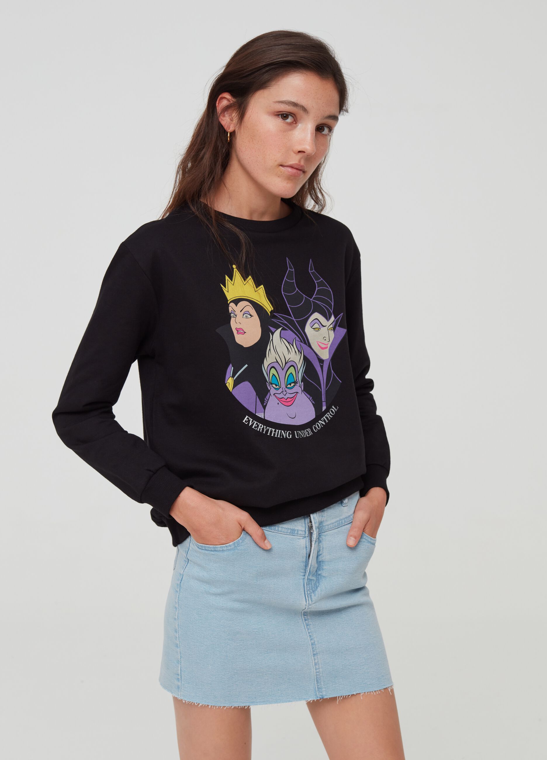 100% cotton sweatshirt with Disney witches