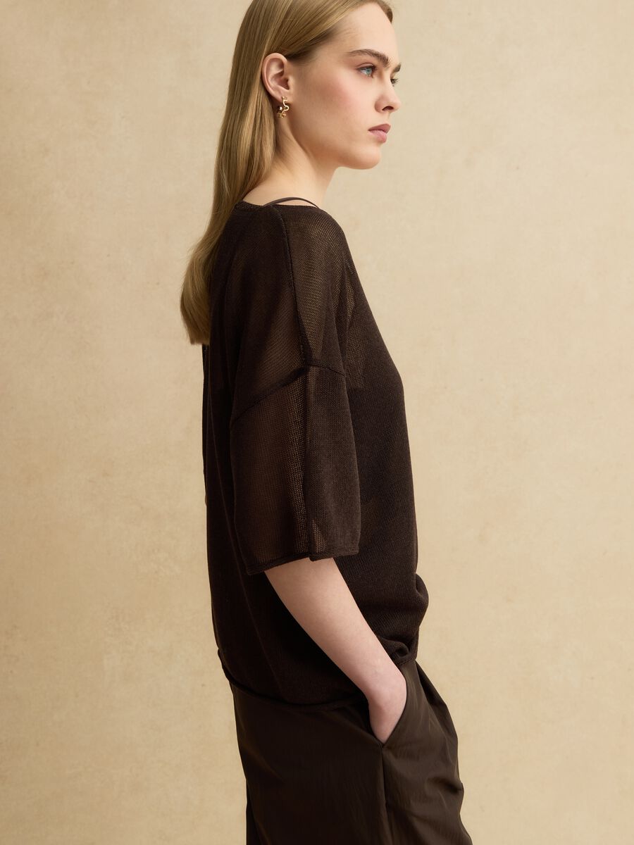 Brauner Oversize-Pullover mit V-Ausschnitt aus Lyocell-Leinen-Mischung_0