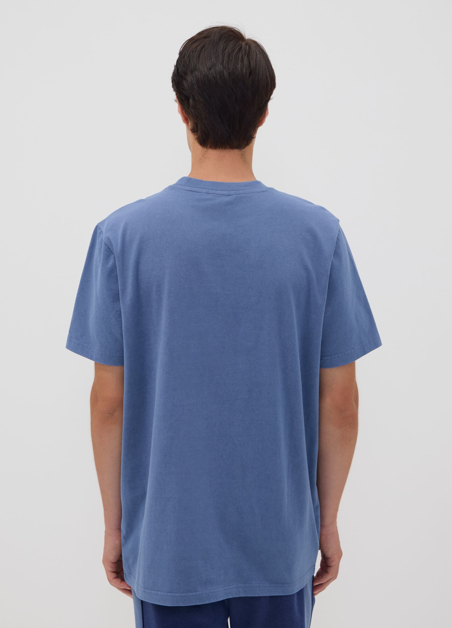 &Mu;&pi;&lambda;&epsilon; &kappa;&omicron;&nu;&tau;&omicron;&mu;ά&nu;&iota;&kappa;&omicron; T-shirt &alpha;&pi;ό 100% &beta;&alpha;&mu;&beta;ά&kappa;&iota; &mu;&epsilon; &lambda;&omicron;&gamma;ό&tau;&upsilon;&pi;&omicron;