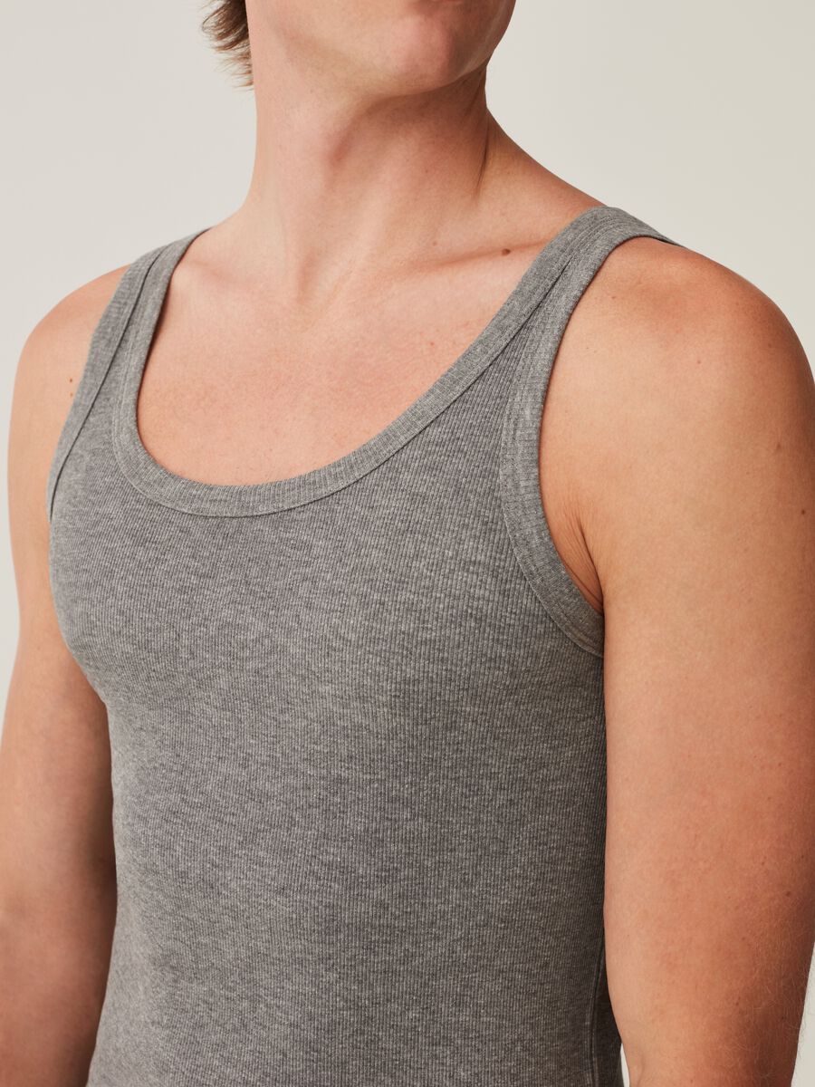 Fine ribbed organic cotton vest with racerback_3