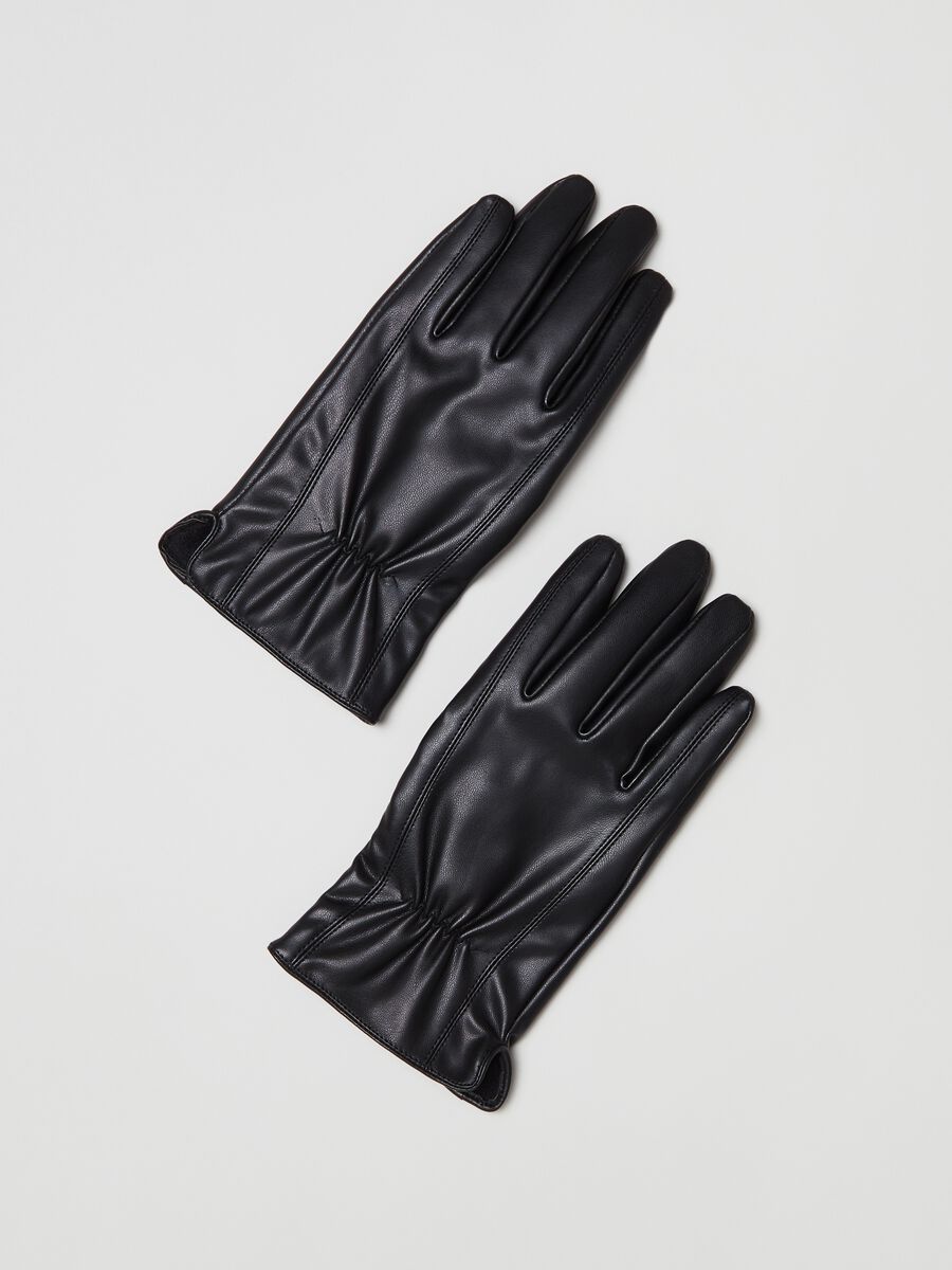 Glossy-effect gloves_1