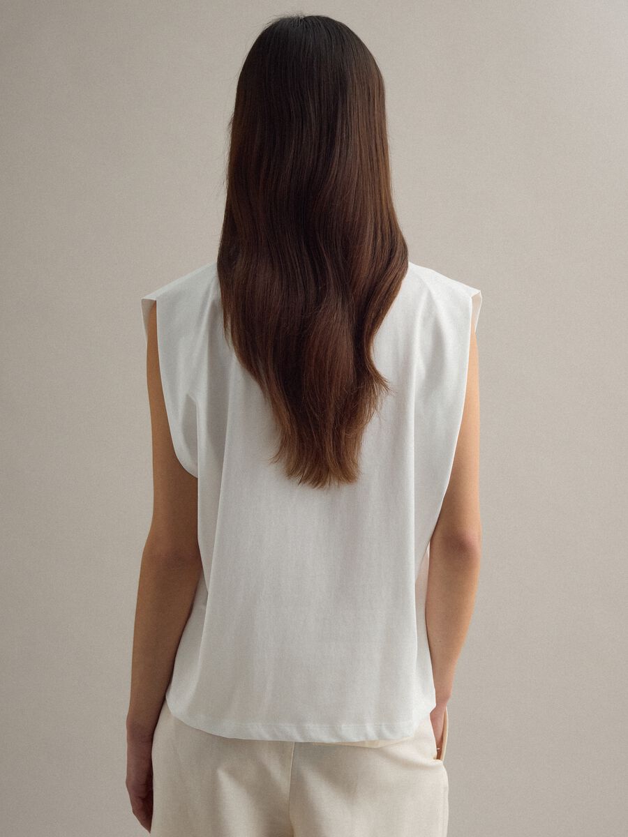 White Sleeveless Cotton-Blend Regular Fit T-shirt_3