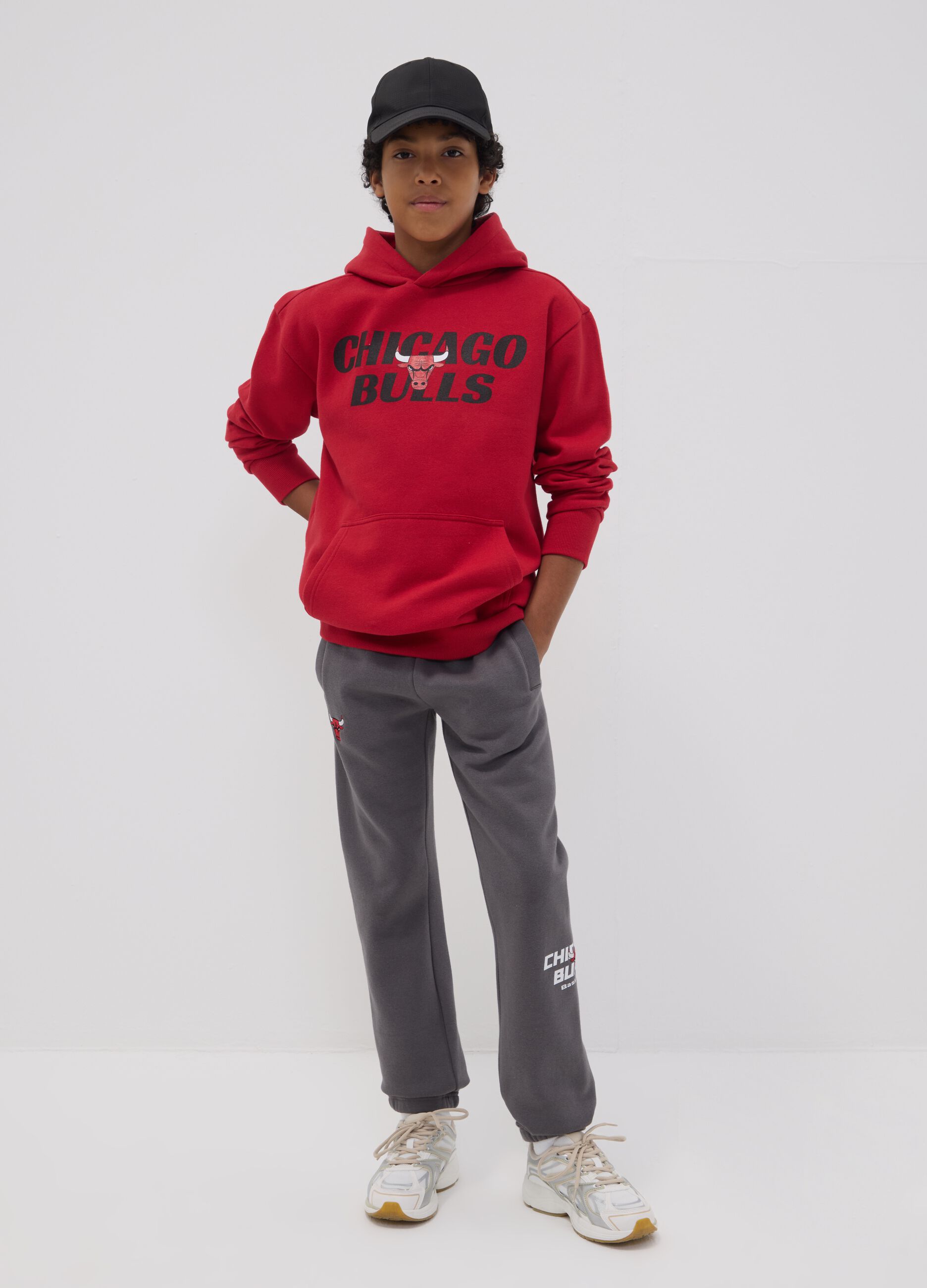 Graue Jogginghose aus Baumwollmischung mit Chicago Bulls Print