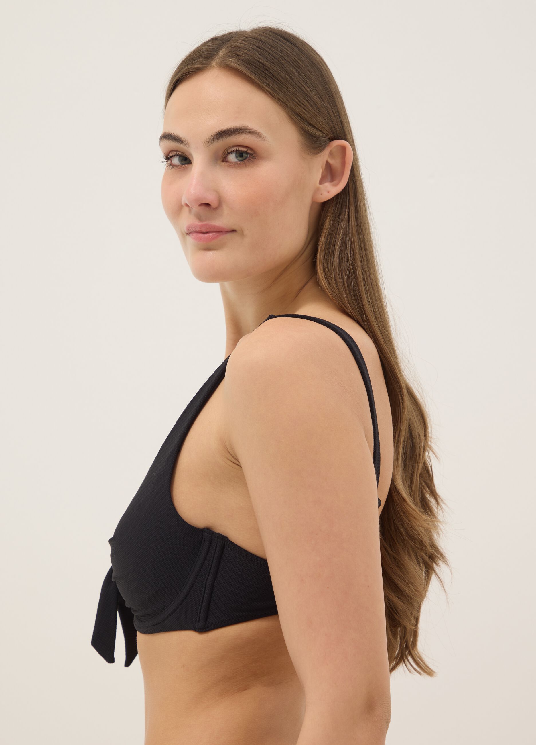 &Mu;&alpha;ύ&rho;&omicron; &epsilon;&lambda;&alpha;&sigma;&tau;&iota;&kappa;ό bikini top &mu;&epsilon; &phi;&iota;ό&gamma;&kappa;&omicron;