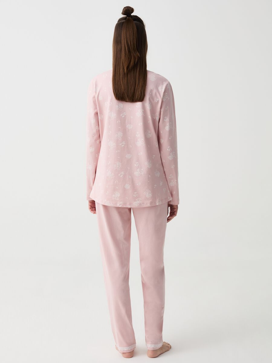 Long cotton pyjamas with lace edging_2