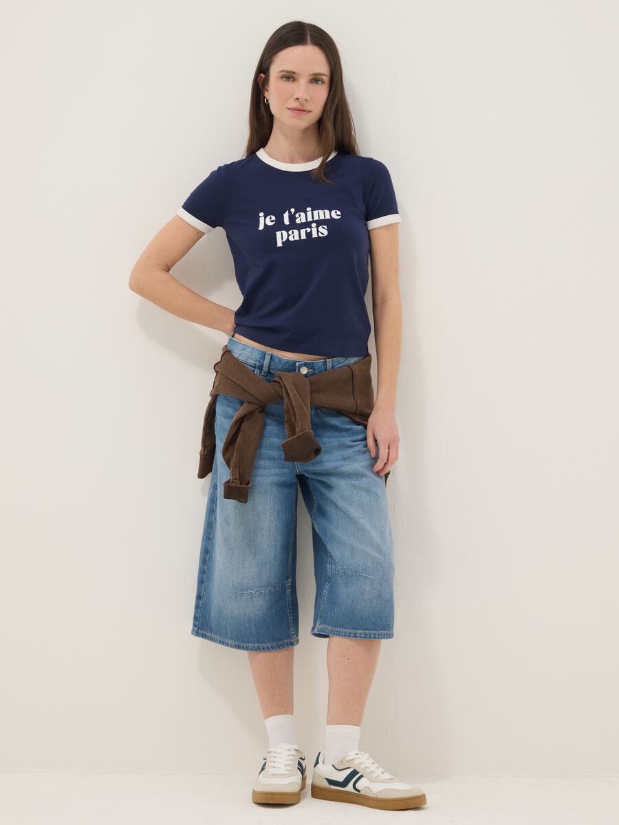 Regular Fit Blaues Stretch-Baumwoll T-Shirt mit Druck_2
