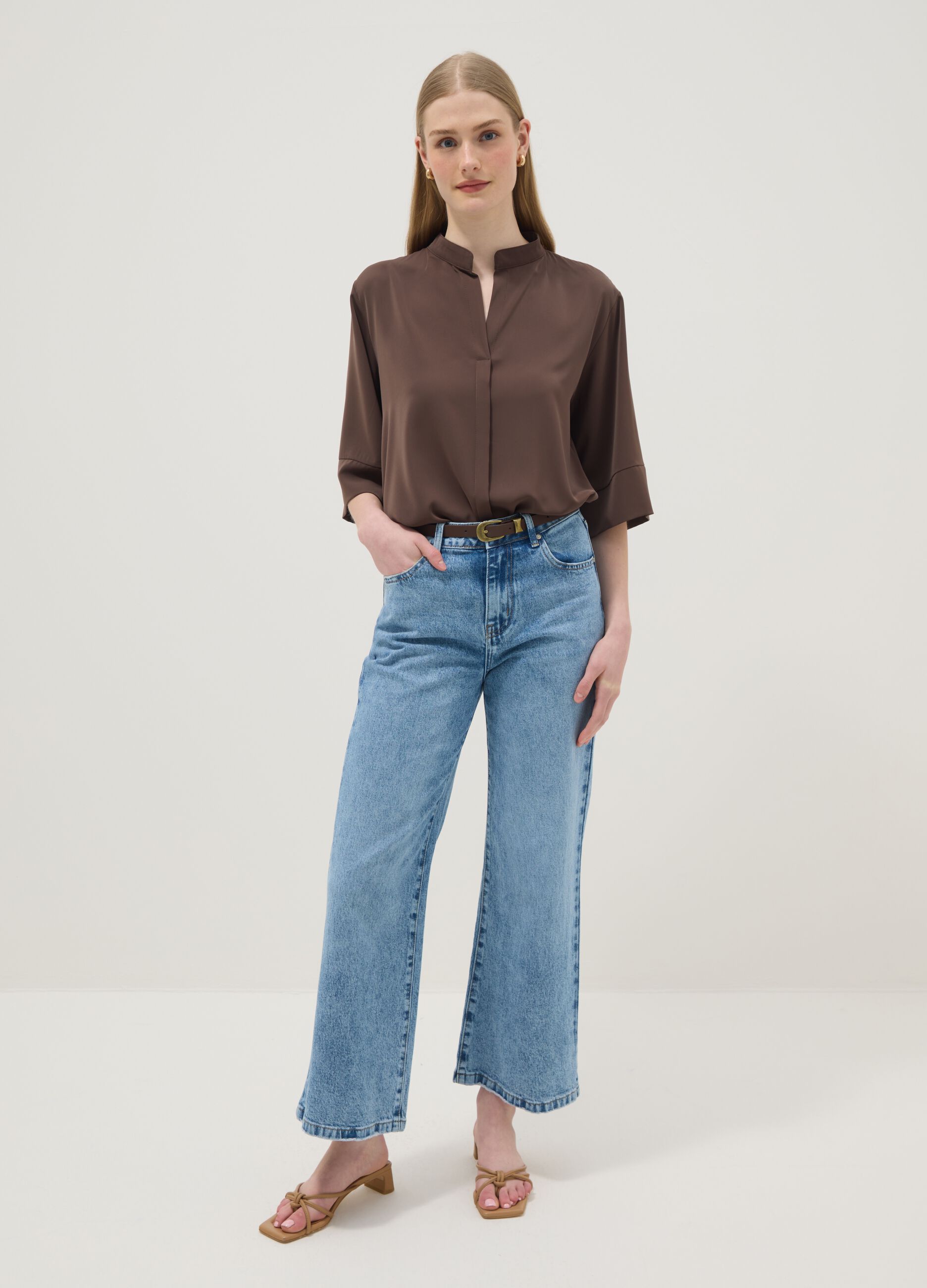 Brown long-sleeve regular fit shirt with band collar