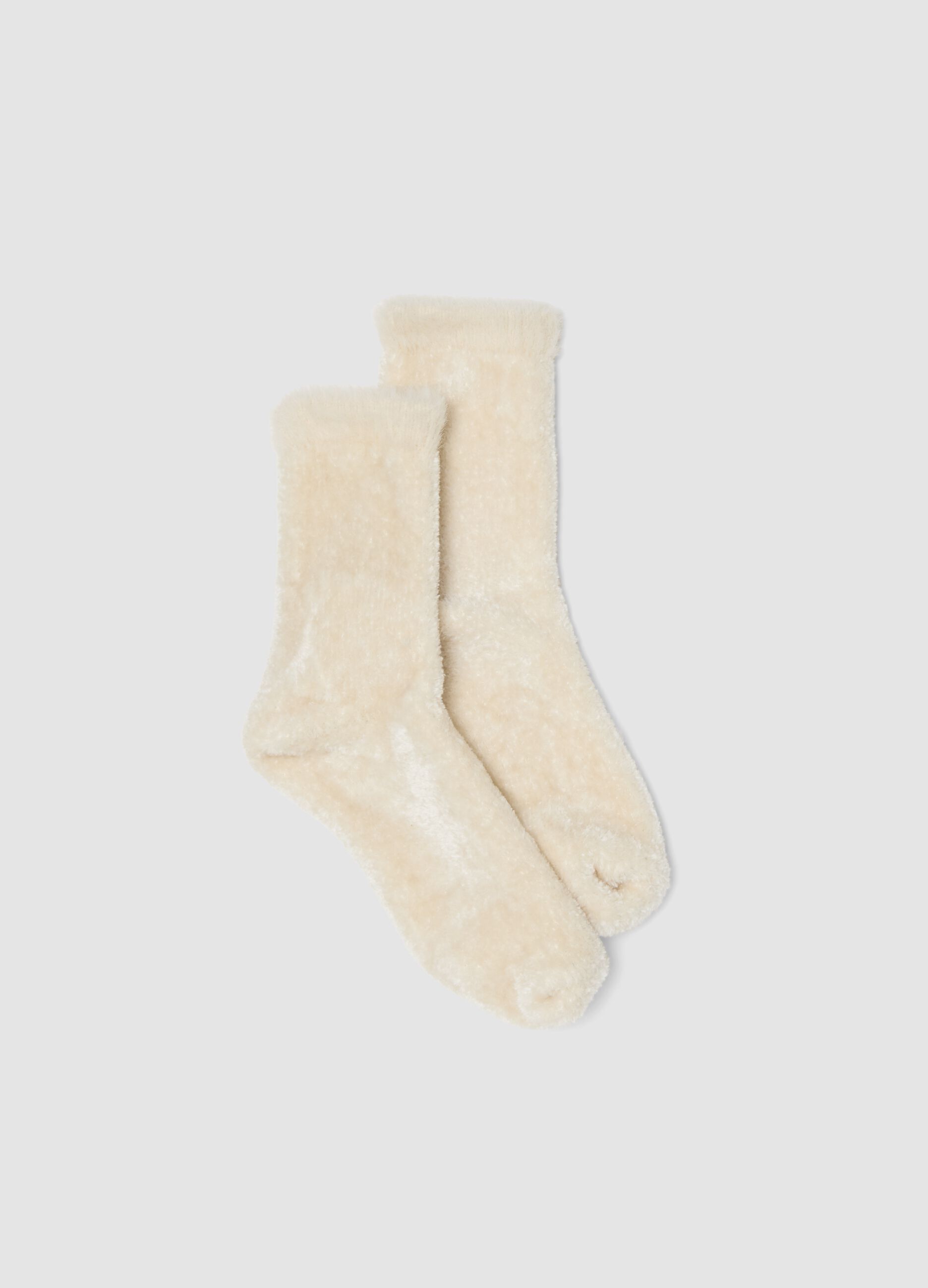 Calzini bianchi in tessuto elasticizzato effetto peluche