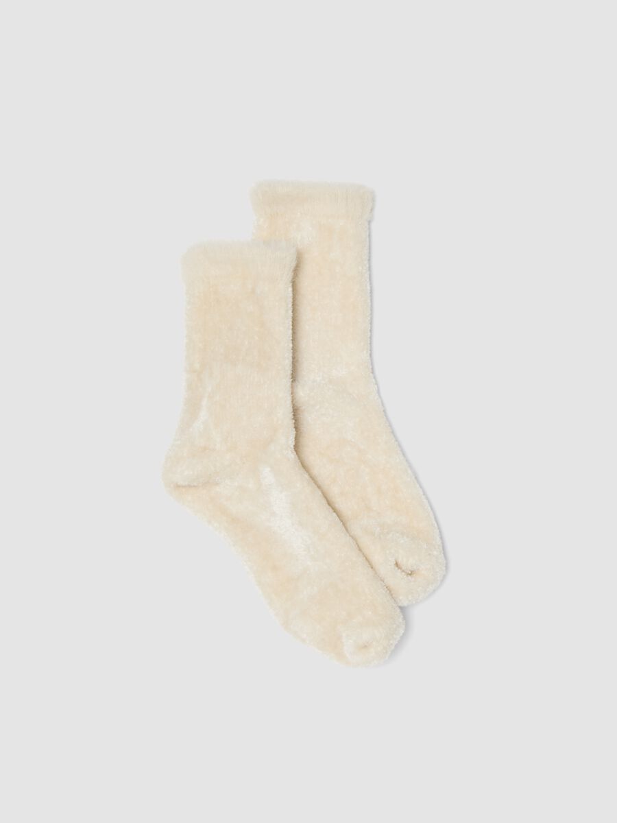 Calzini bianchi in tessuto elasticizzato effetto peluche_0
