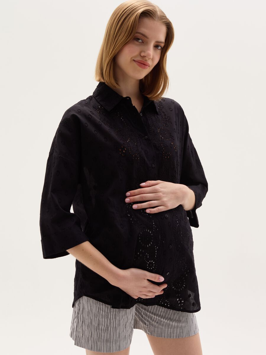 Maternity shirt in broderie anglaise_0