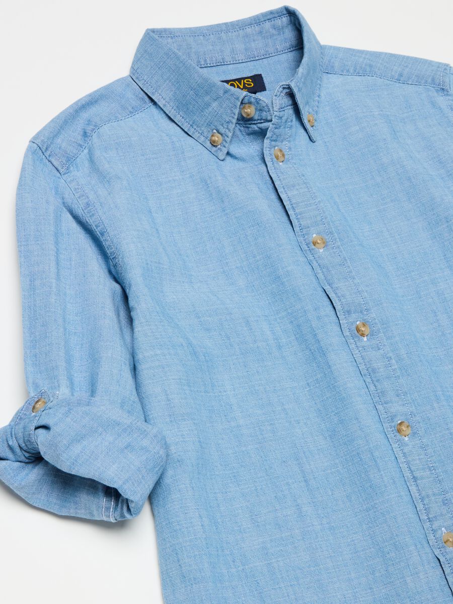 Button-down shirt in chambray cotton_2