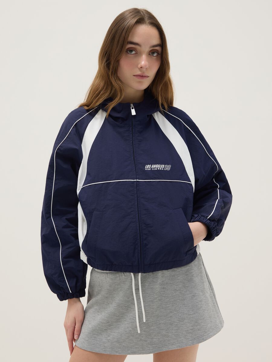 Lightweight multicolor jacket regular fit with zip and hood_0