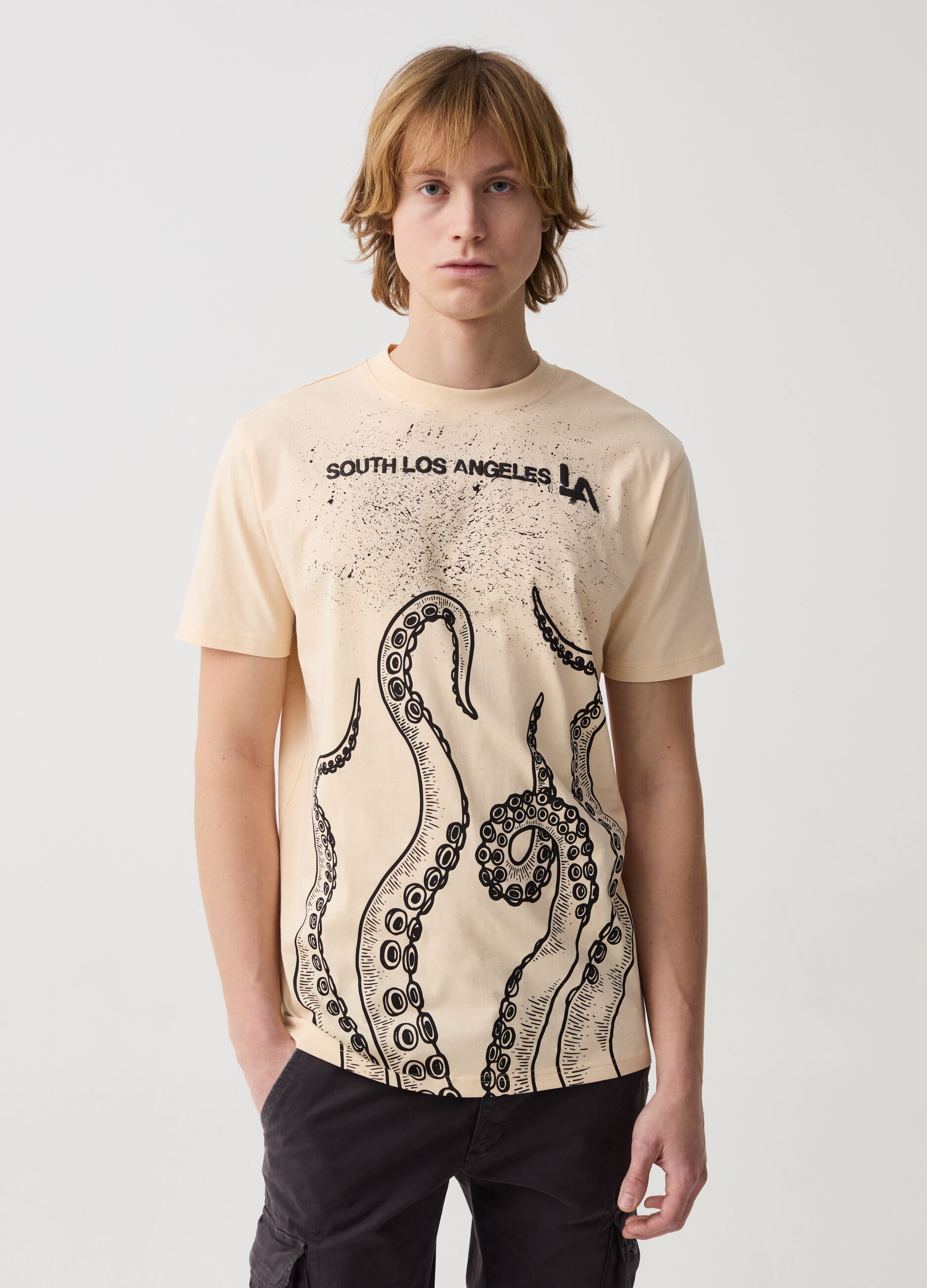 T-shirt in cotone con stampa tentacoli