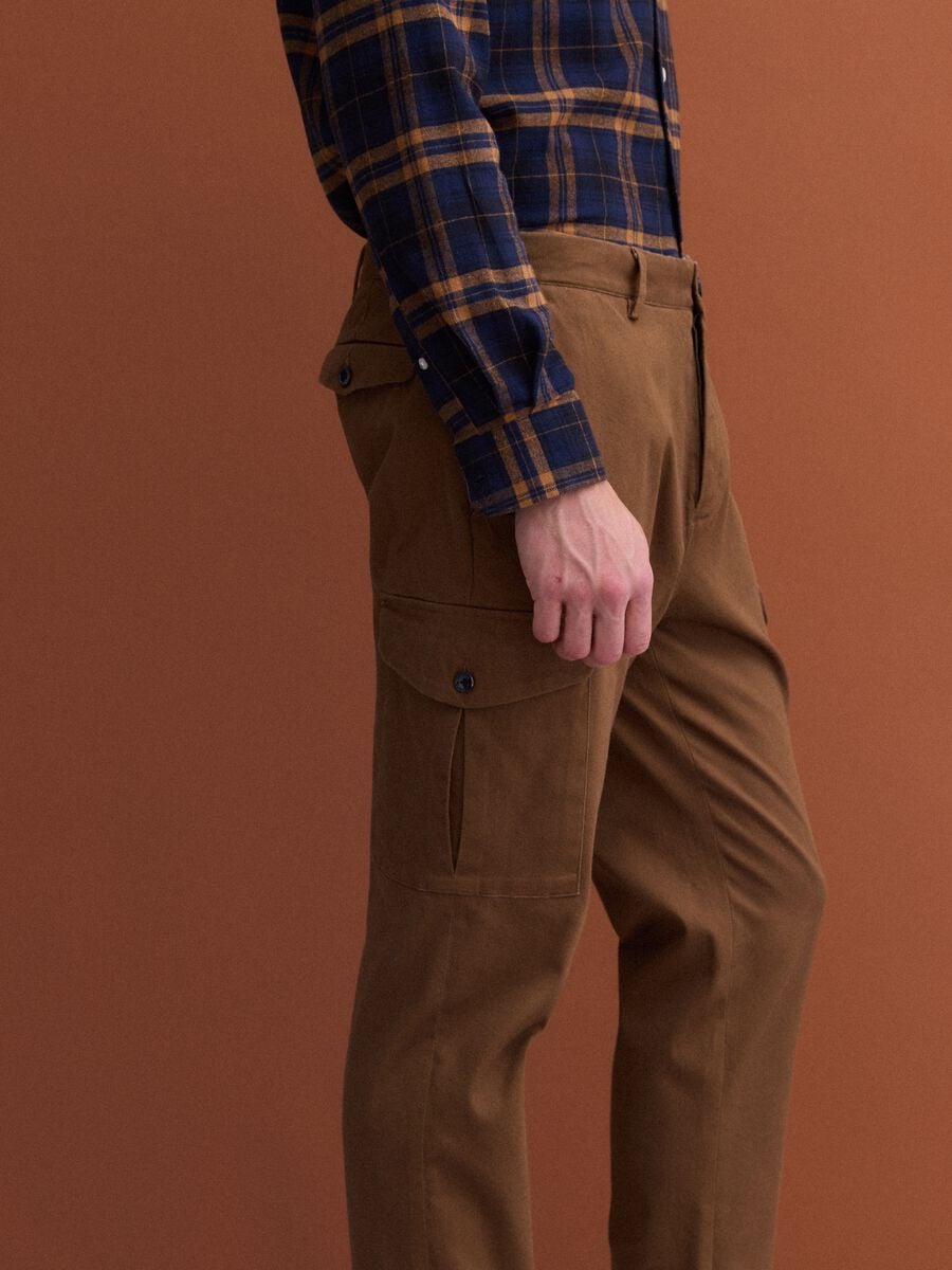 Brown comfort-fit stretch cotton twill cargo trousers_2