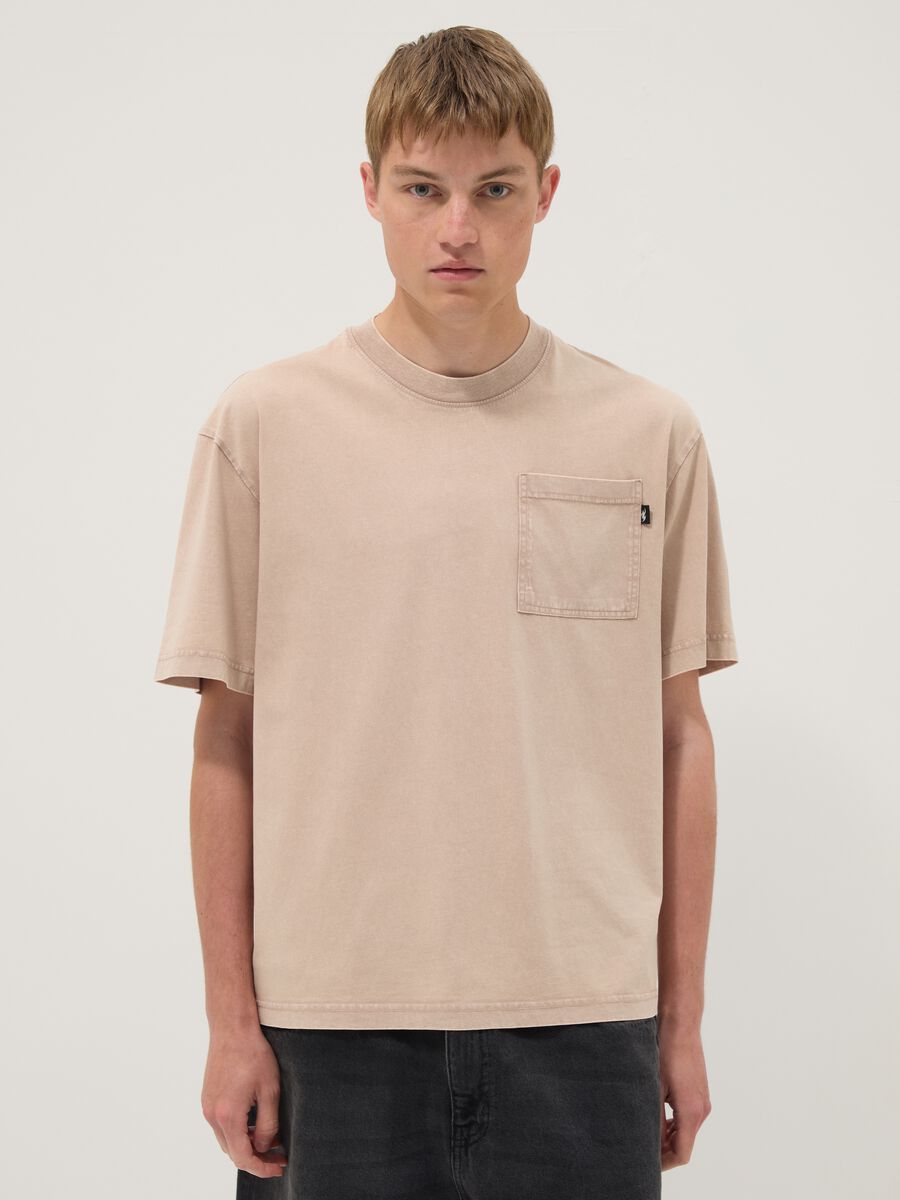Beige pure cotton T-shirt with chest pocket, regular fit_1