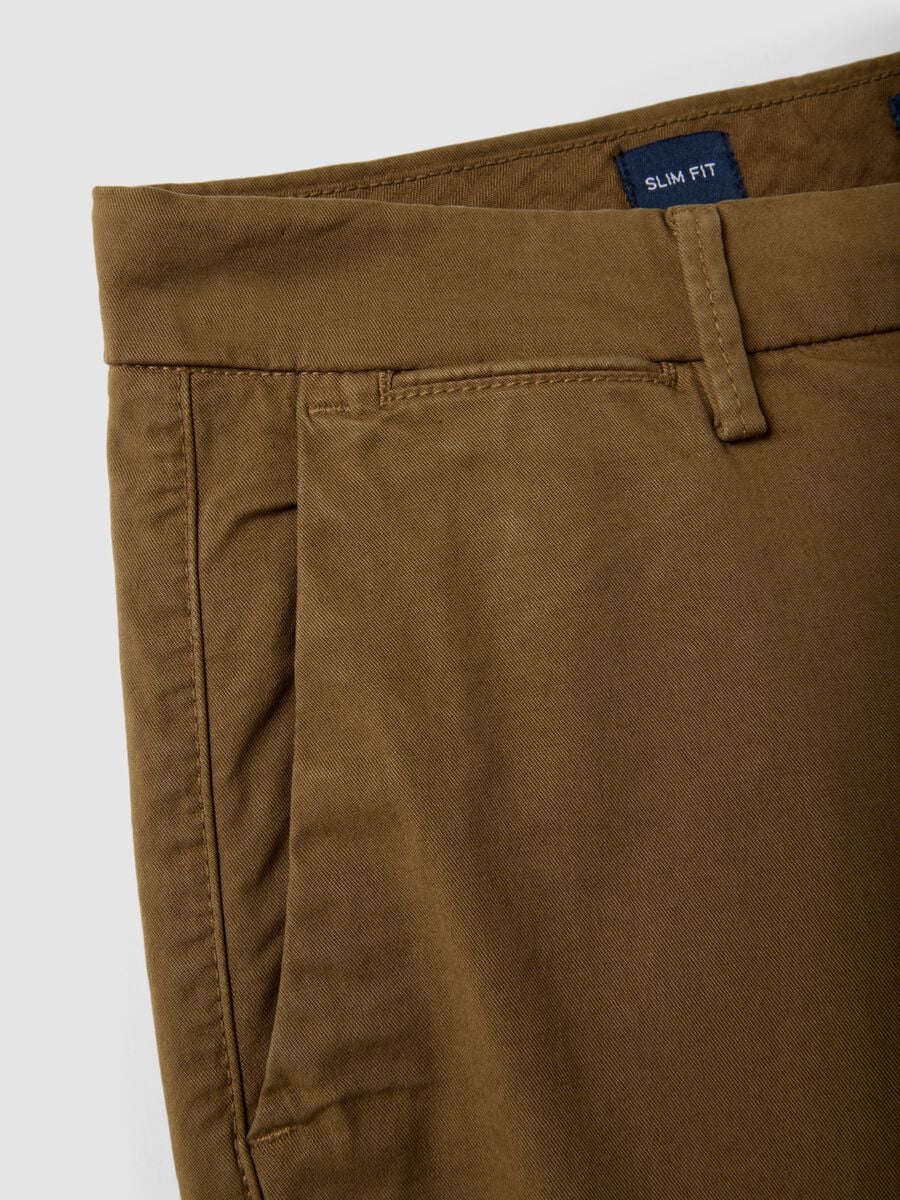Brown slim-fit stretch-cotton chino trousers_5