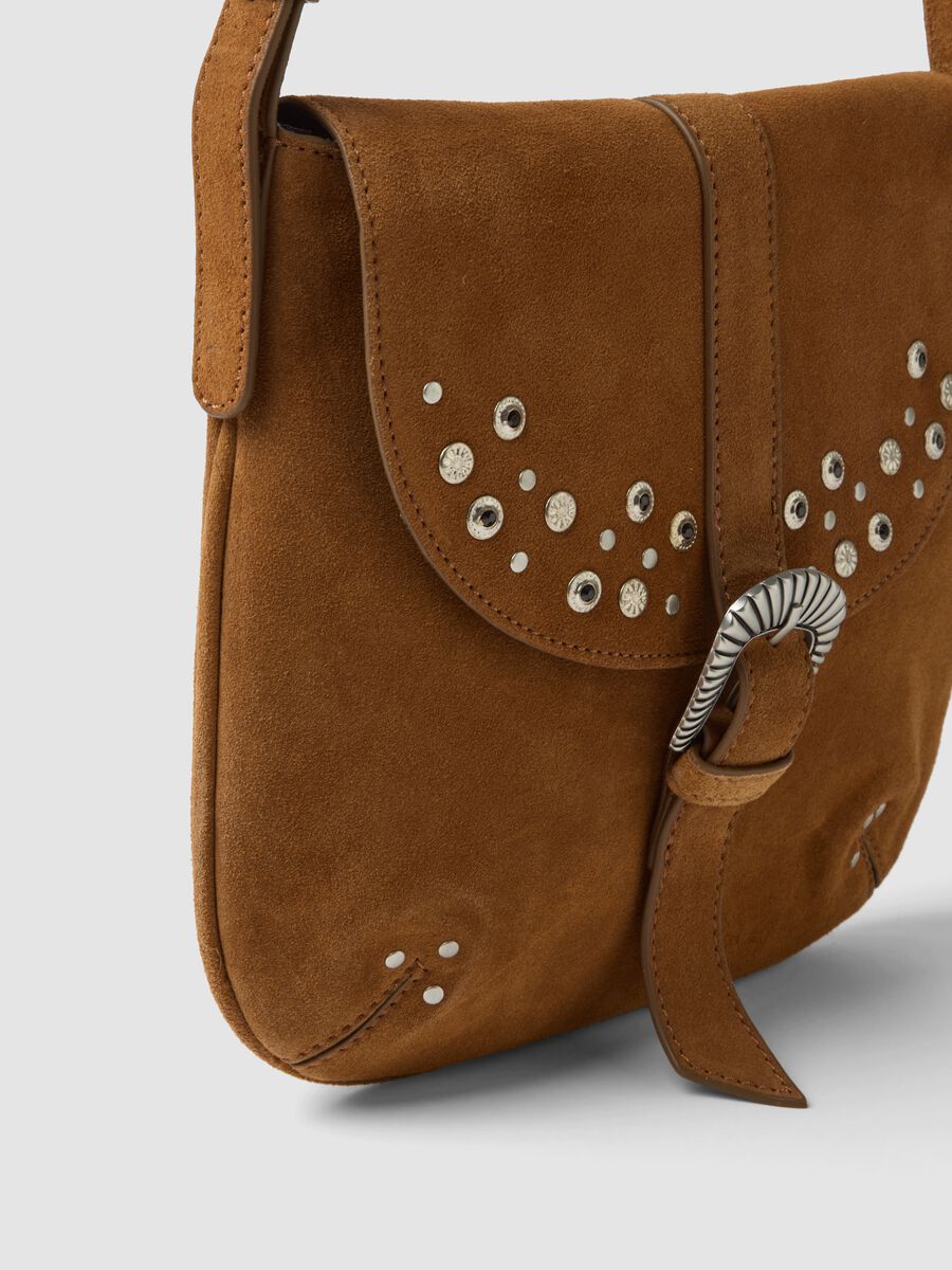 Borsa a tracolla marrone in vera pelle con borchie_3