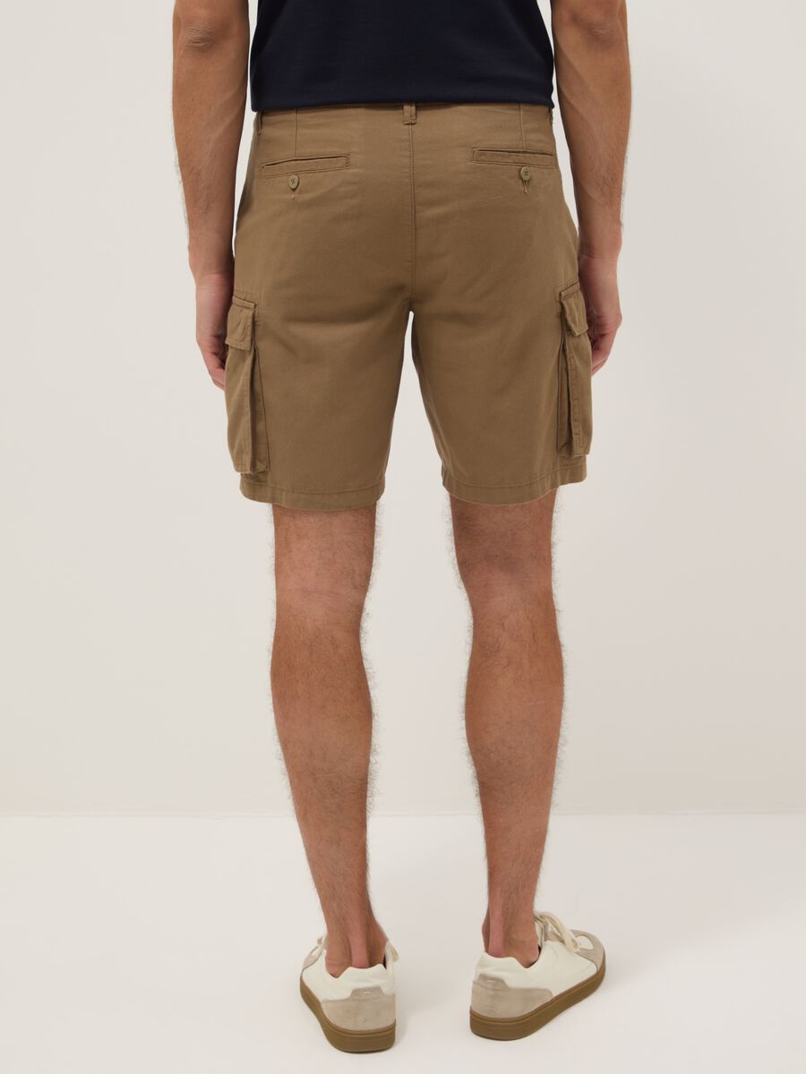 Beige pure cotton cargo Bermuda shorts, regular fit_3