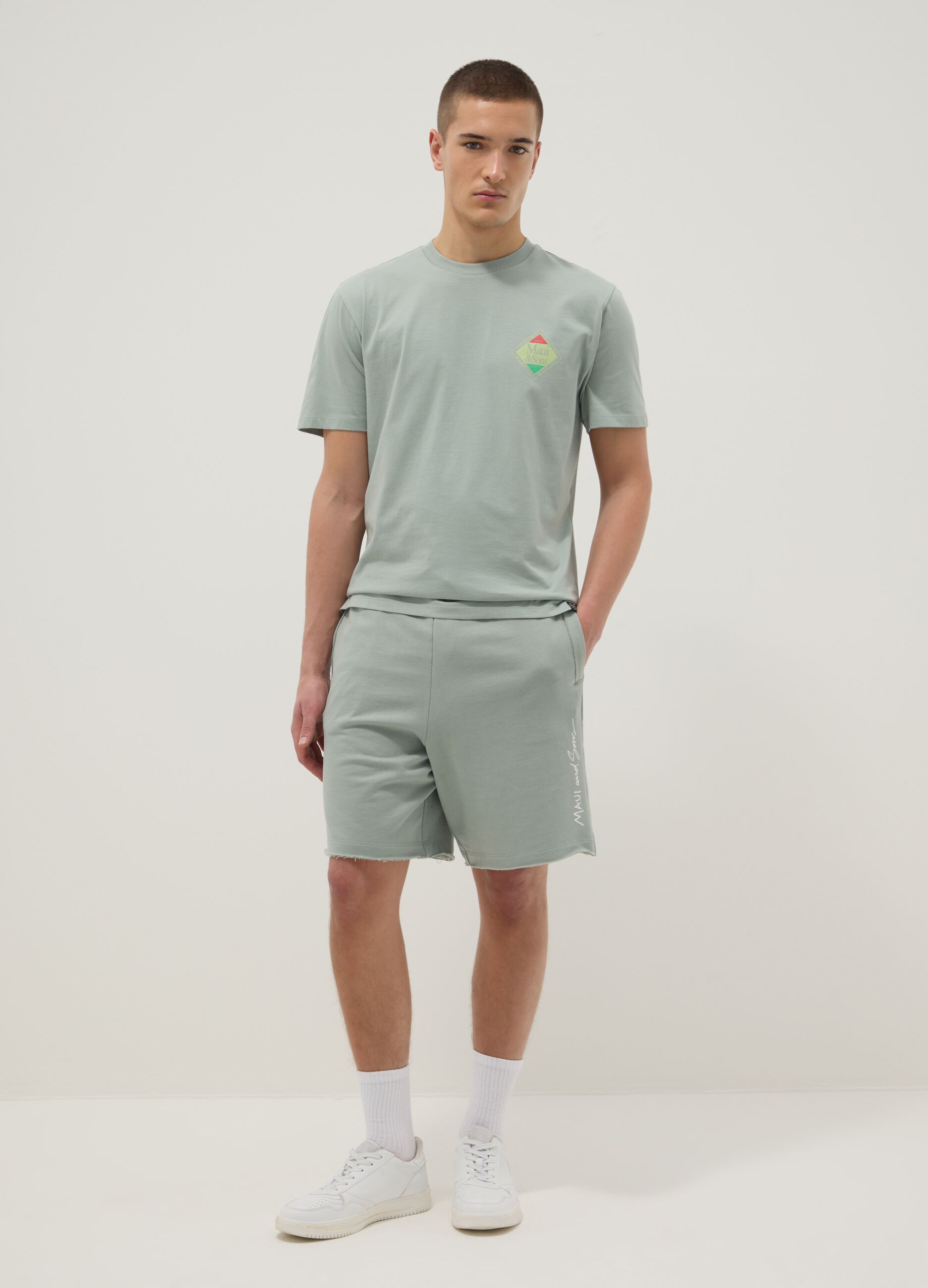 Green pure cotton relaxed-fit shorts