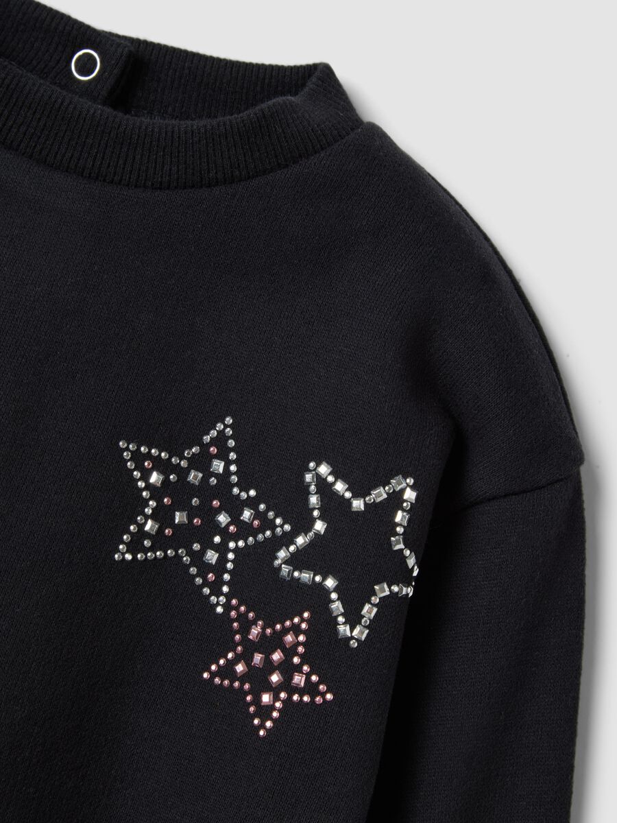 Felpa nera in puro cotone con girocollo e strass per bimba_2