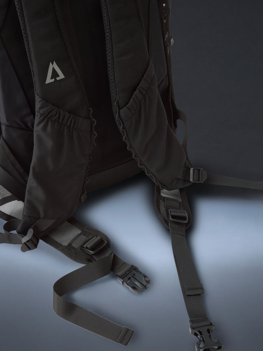 ALTAVIA WITH DEBORAH COMPAGNONI 25L Water-Resistant Outdoor Backpack_3