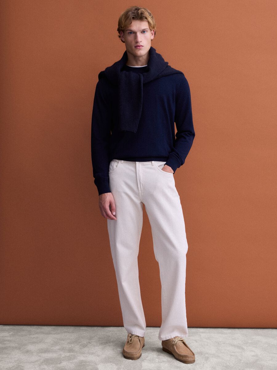 Navy blue crew-neck jumper in pure merino wool, regular fit_2