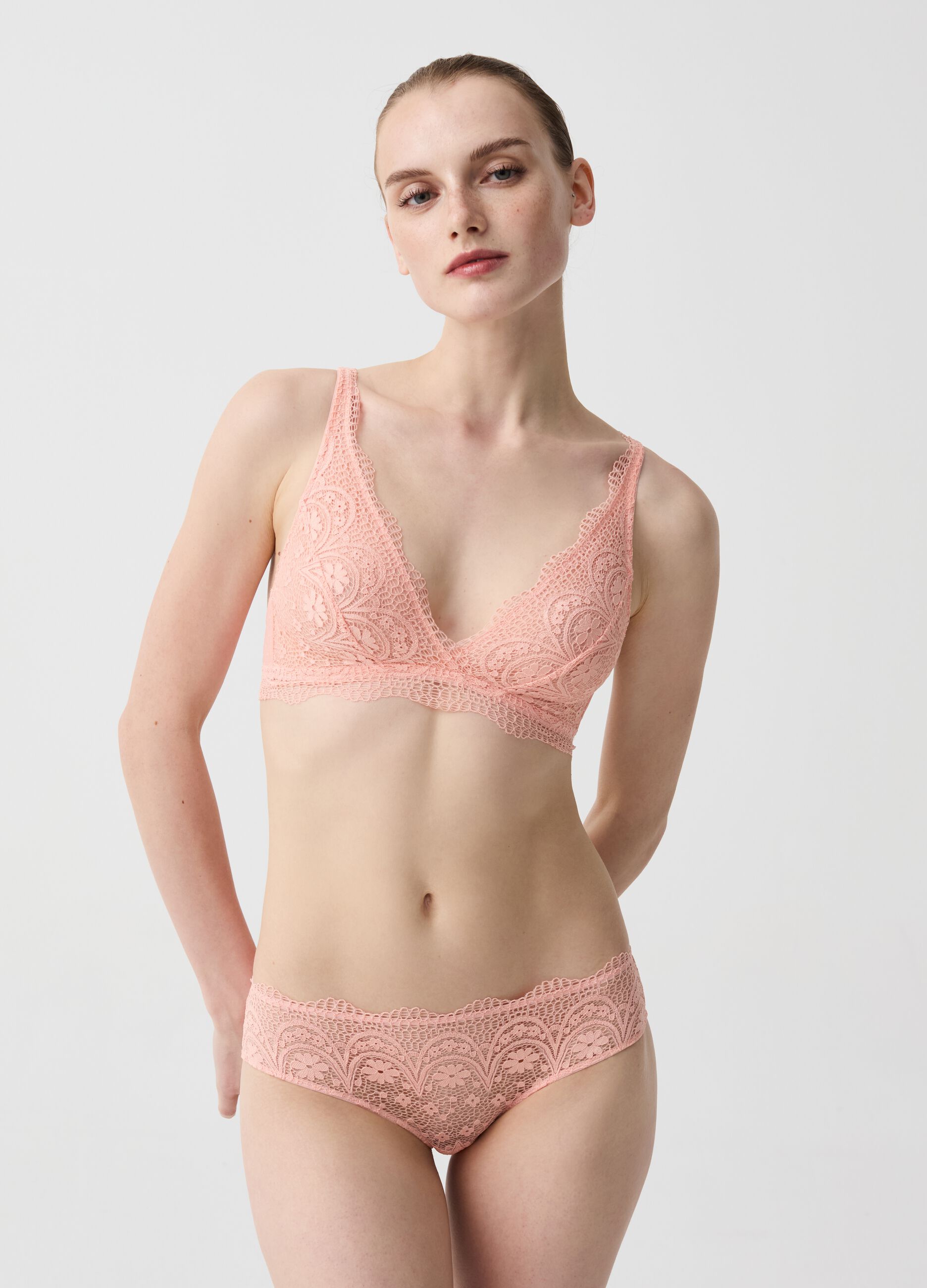 Bralette in lace and plumetis tulle