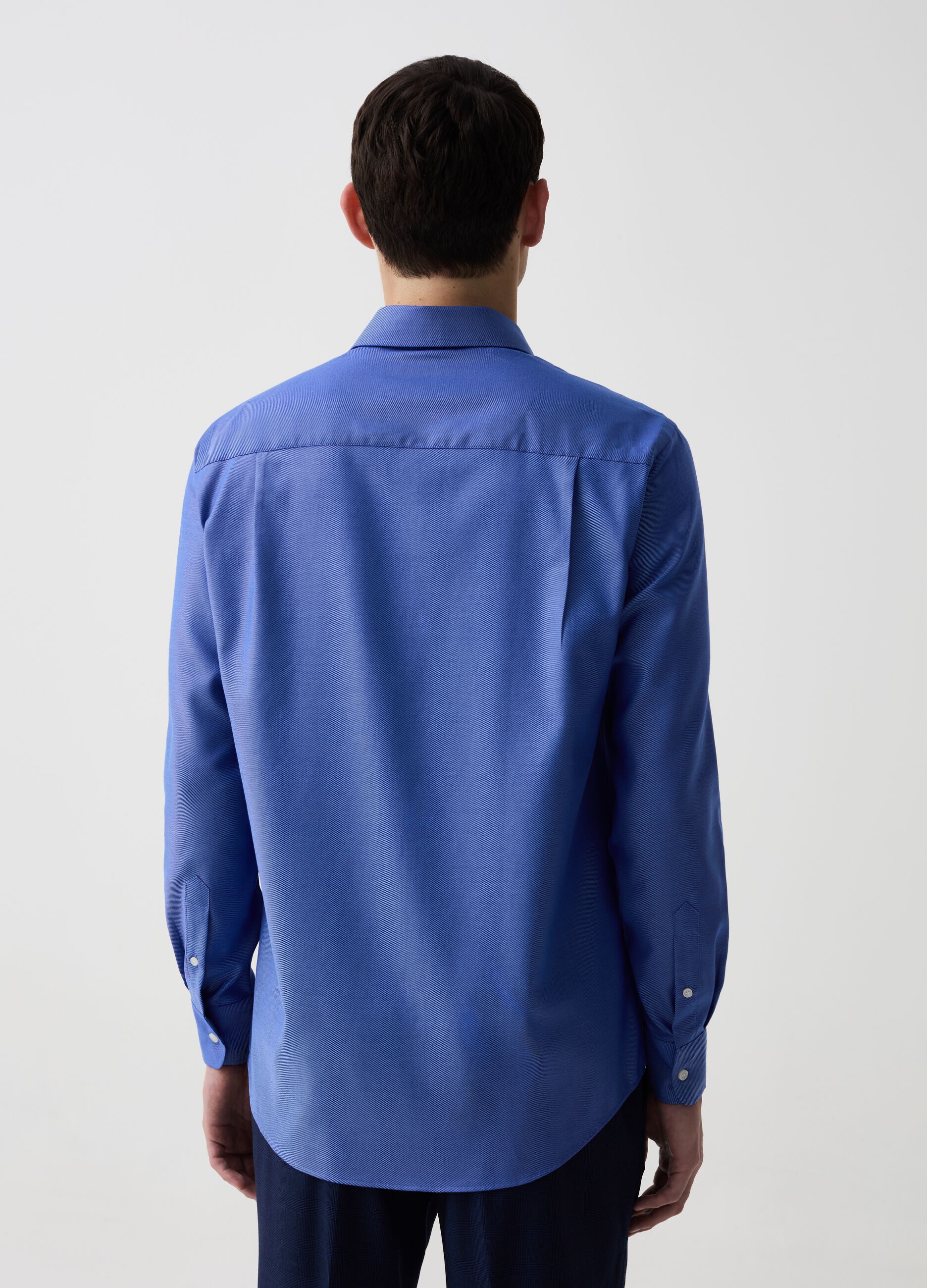 Regular-fit no-iron shirt with diagonal striped weave