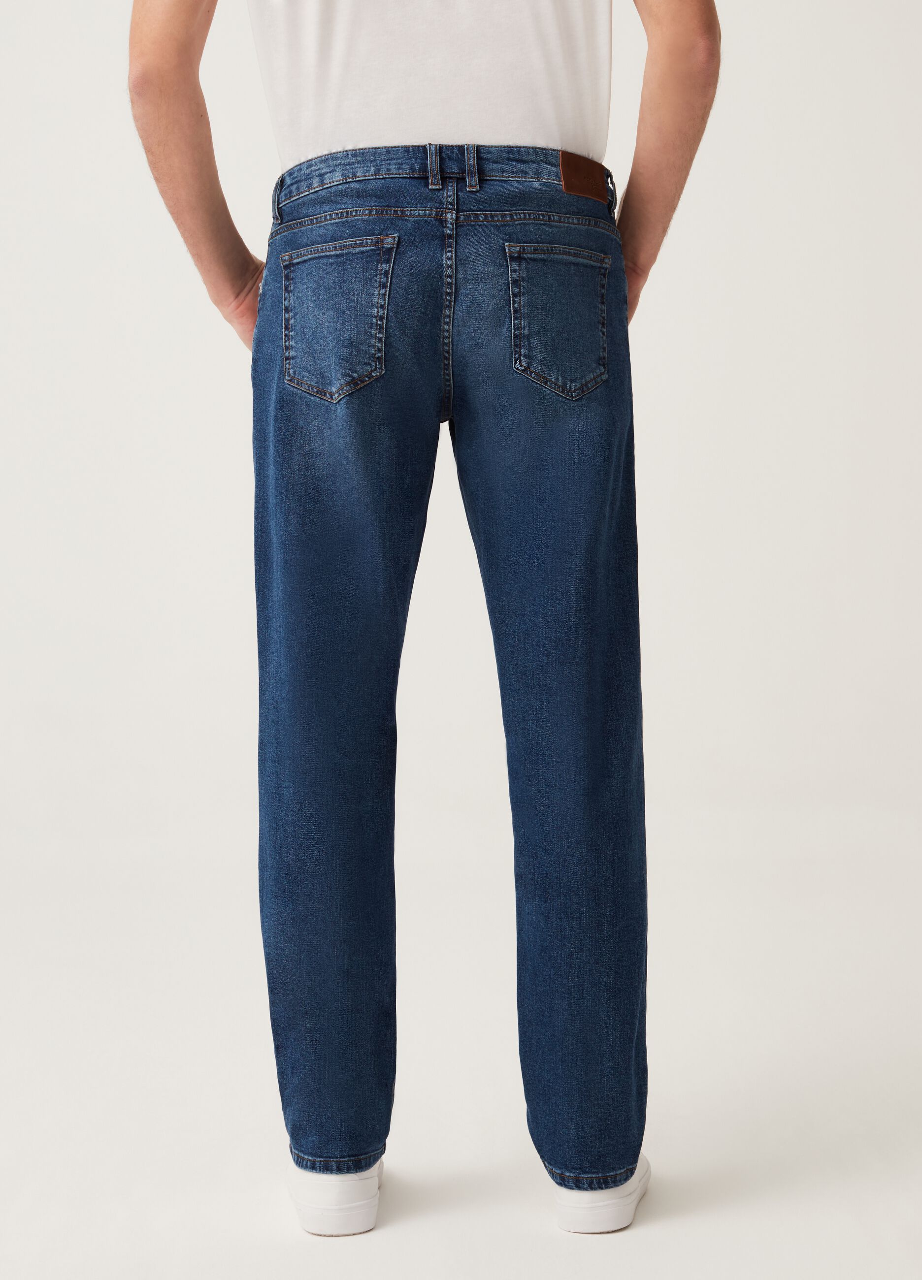 Comfort-fit stretch jeans