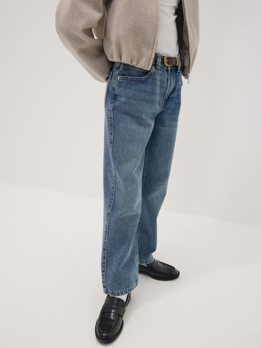 Blue denim straight-fit jeans in a cotton and viscose blend for girls_2