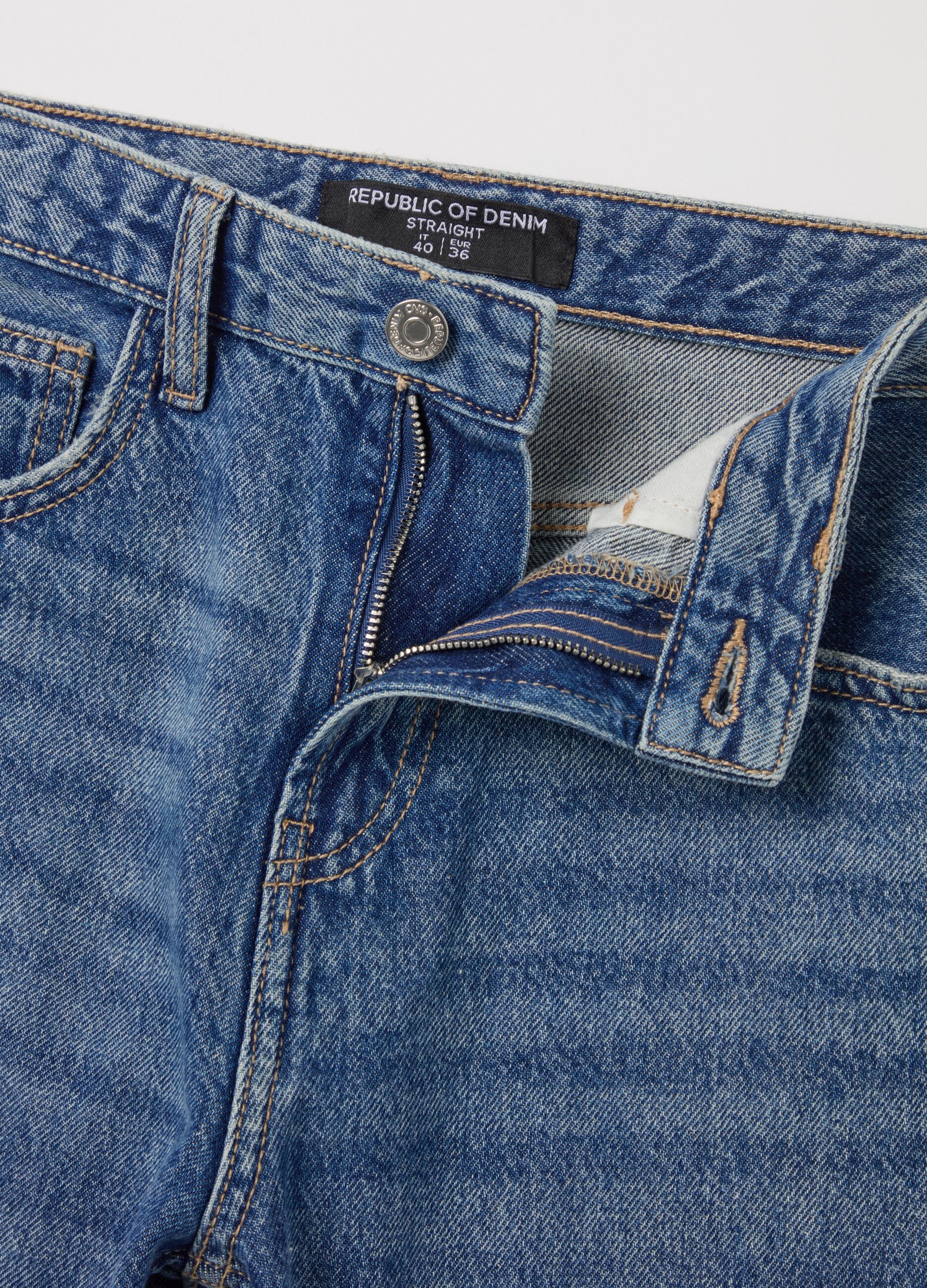 Five-pocket,straight-fit jeans