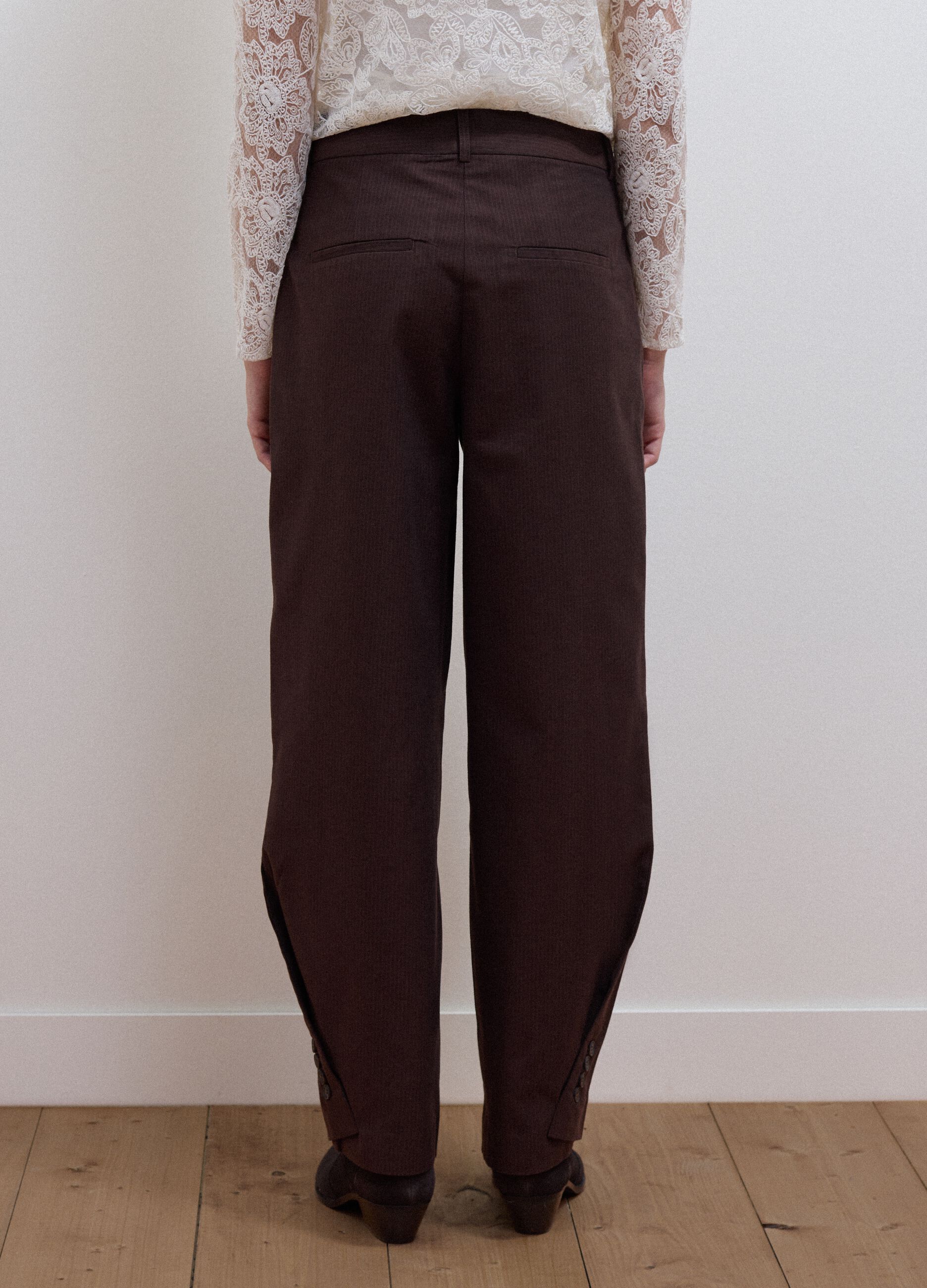 Pantaloni marroni in puro cotone barrel fit