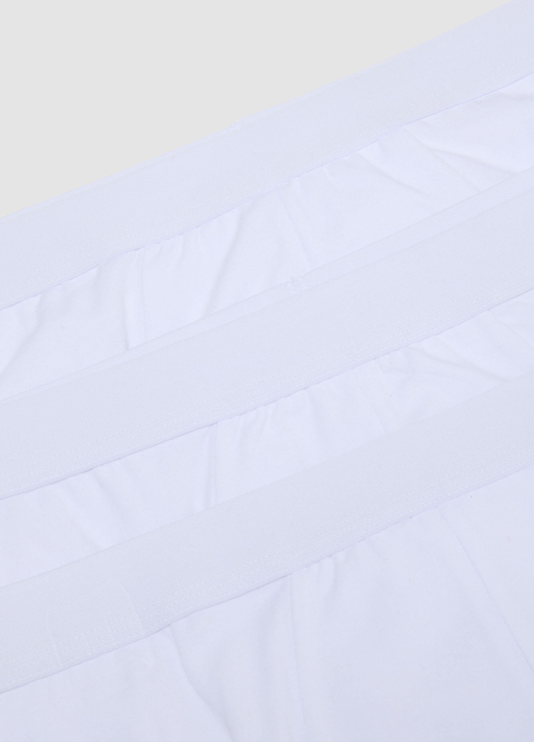 3-pack of white organic cotton briefs