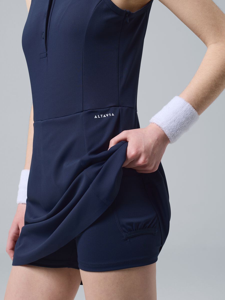 Blaues Sportkleid ALTAVIA COURT aus elastischem Funktionsmaterial_3