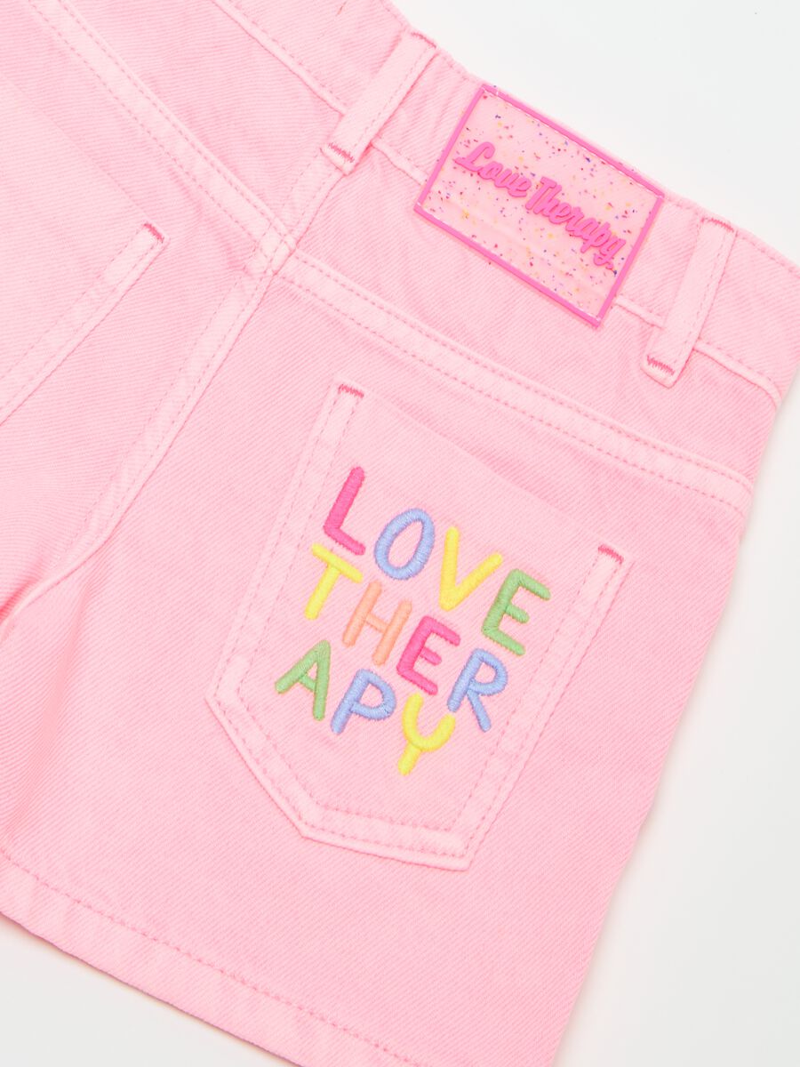 Drill shorts with heart embroidery and logo_2