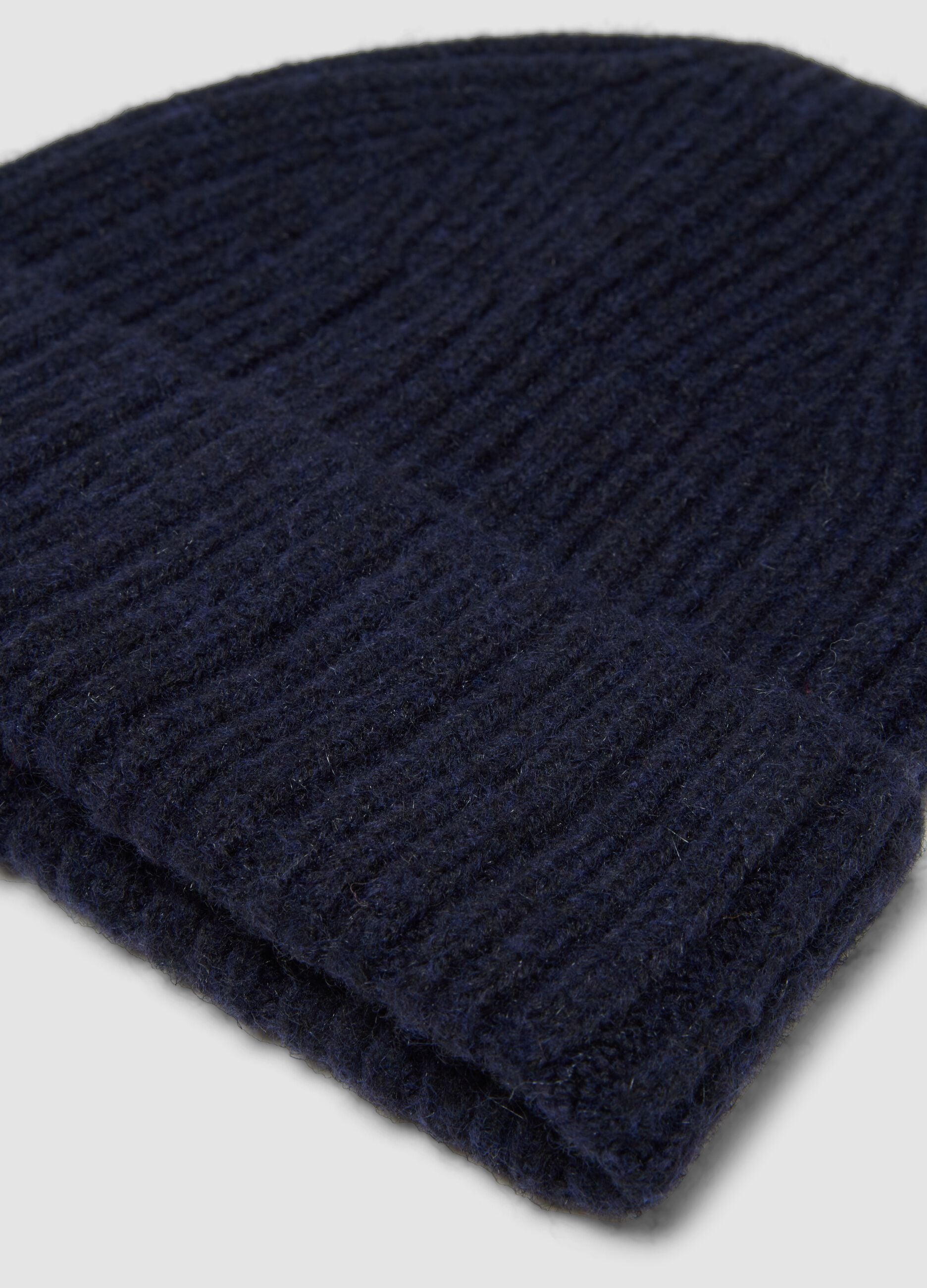 Berretto blu navy in lana elasticizzata a costine